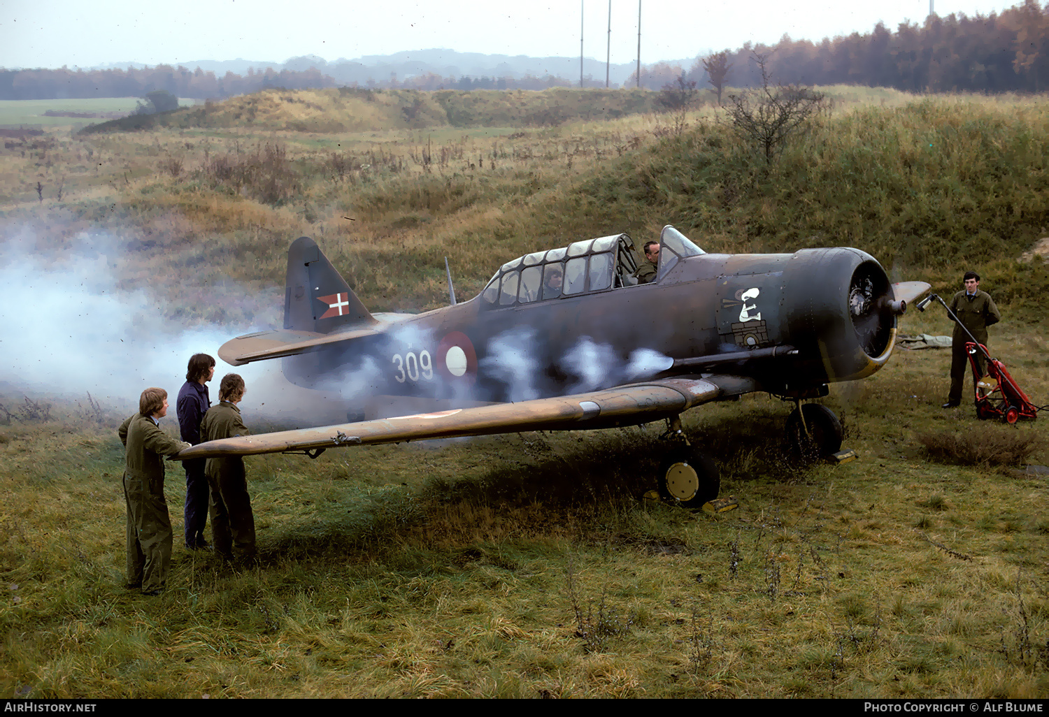 Aircraft Photo of 31-309 | North American AT-16 Harvard IIB | Denmark - Air Force | AirHistory.net #429281