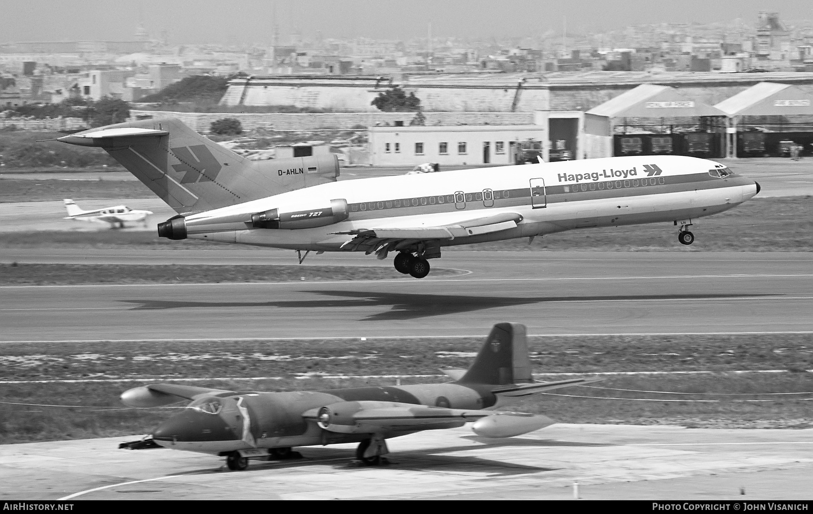 Aircraft Photo of D-AHLN | Boeing 727-81 | Hapag-Lloyd | AirHistory.net #429295