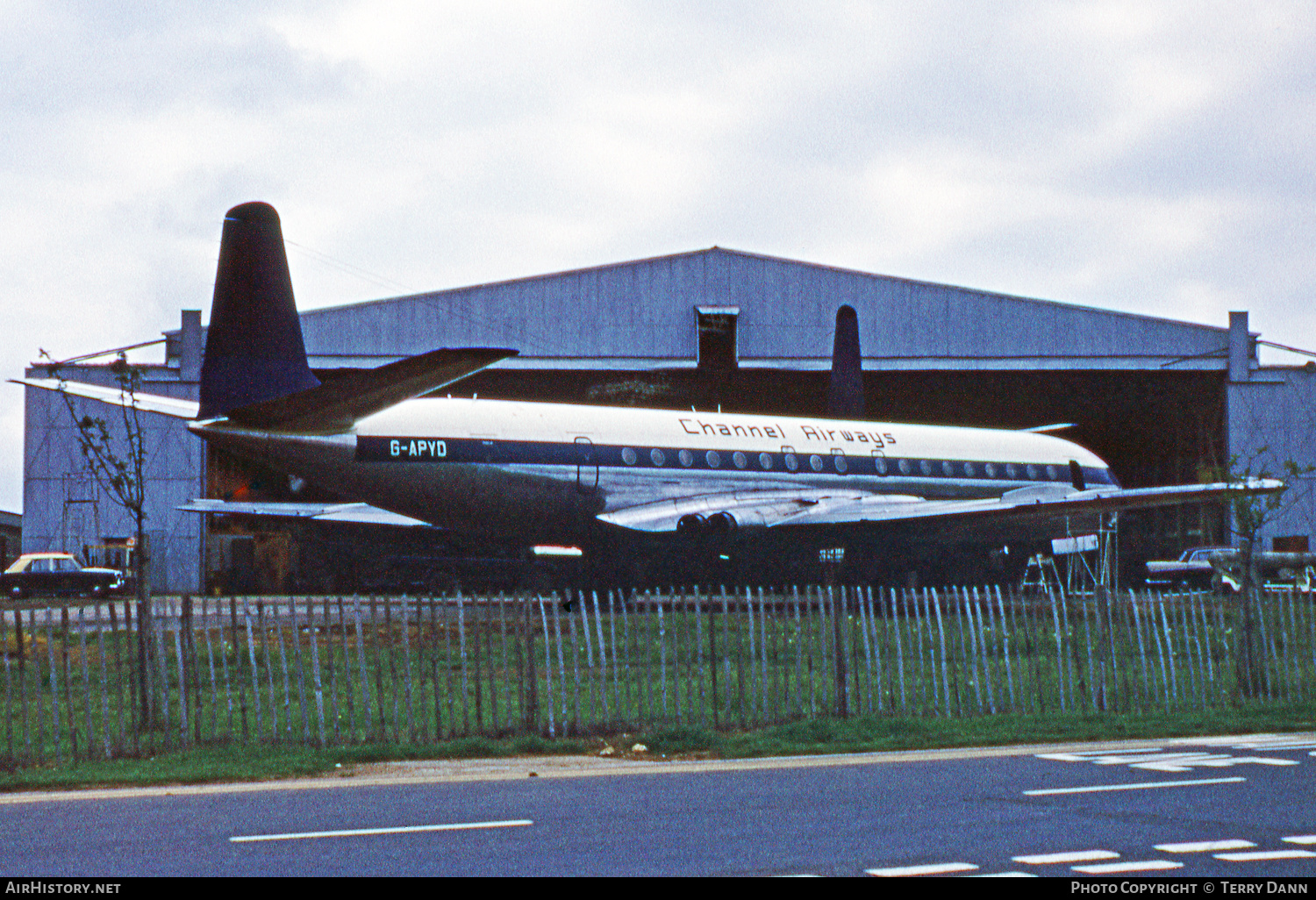 Aircraft Photo of G-APYD | De Havilland D.H. 106 Comet 4B | Channel Airways | AirHistory.net #429355