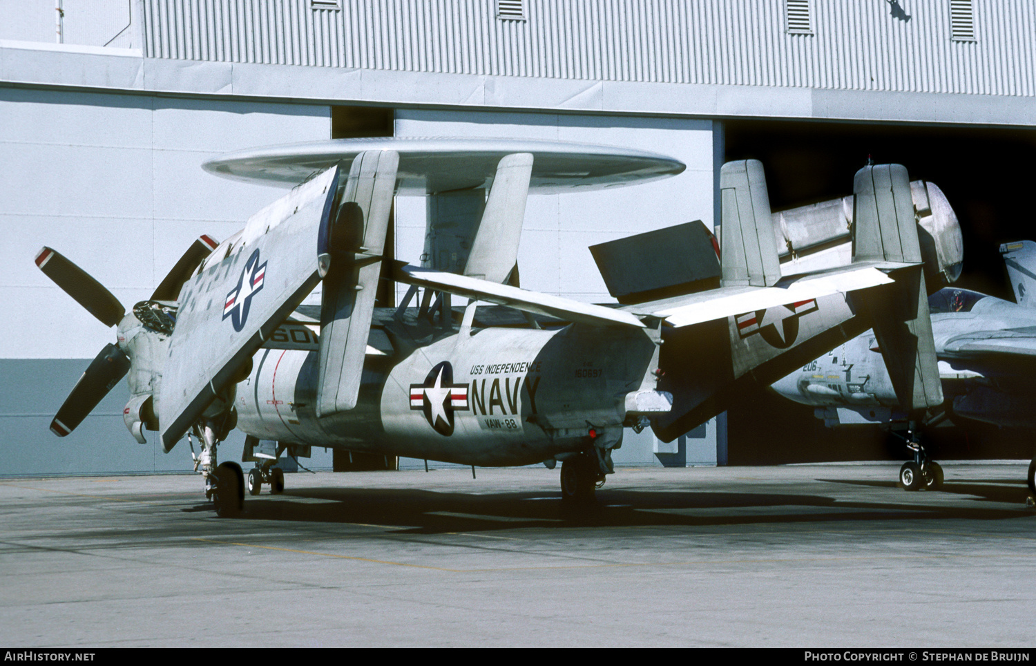 Aircraft Photo of 160697 | Grumman E-2C Hawkeye | USA - Navy | AirHistory.net #429394