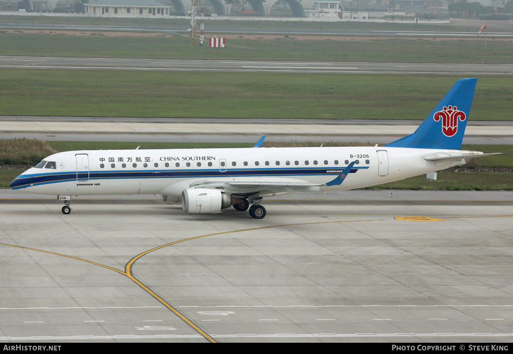 Aircraft Photo of B-3206 | Embraer 190LR (ERJ-190-100LR) | China Southern Airlines | AirHistory.net #429422