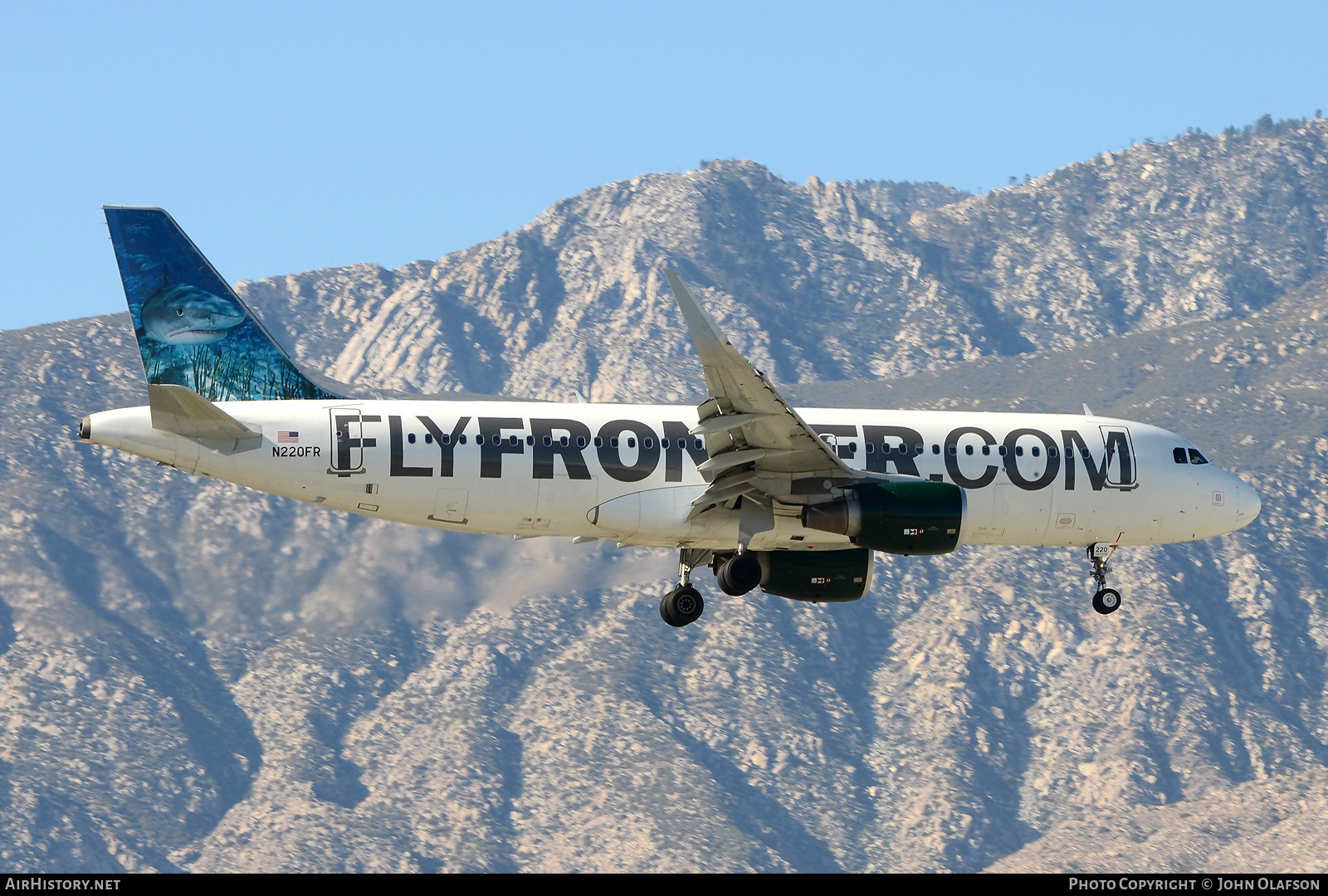 Aircraft Photo of N220FR | Airbus A320-214 | Frontier Airlines | AirHistory.net #429435