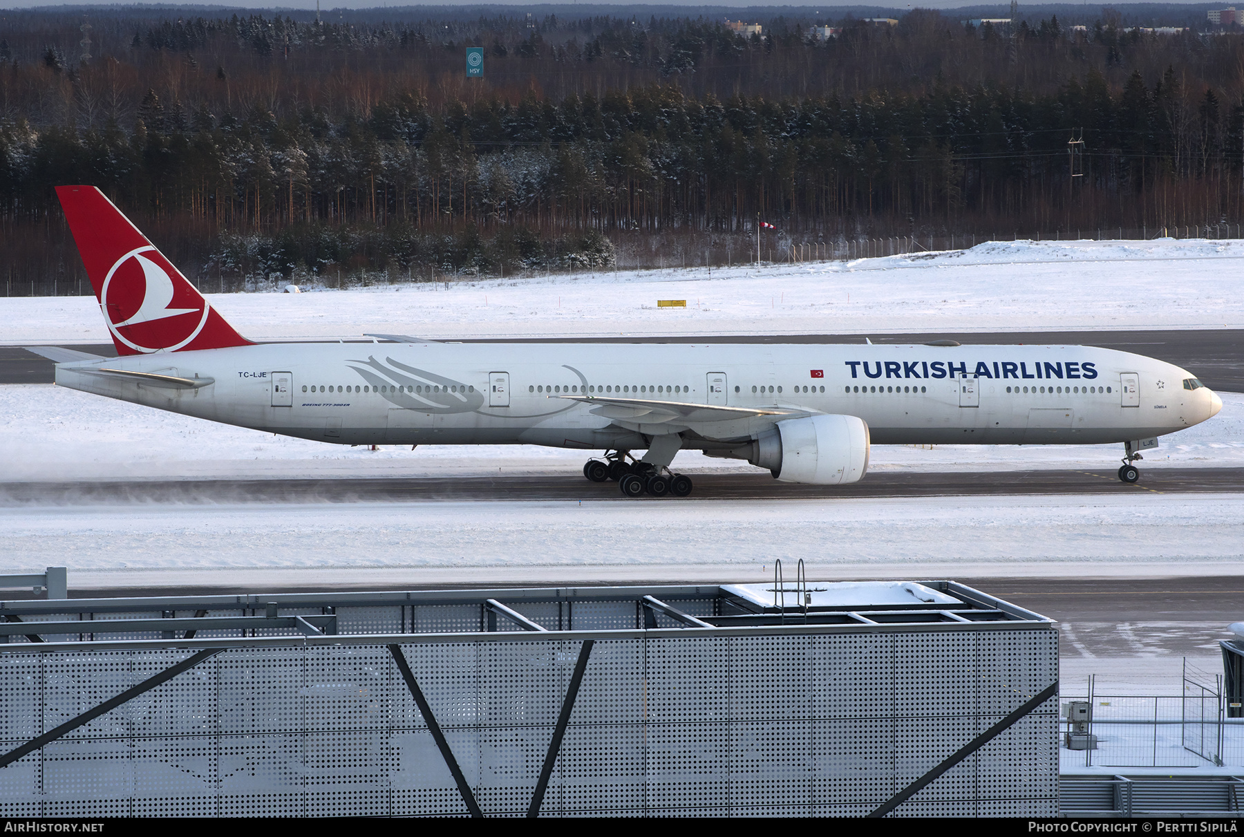 Aircraft Photo of TC-LJE | Boeing 777-3F2/ER | Turkish Airlines | AirHistory.net #429464