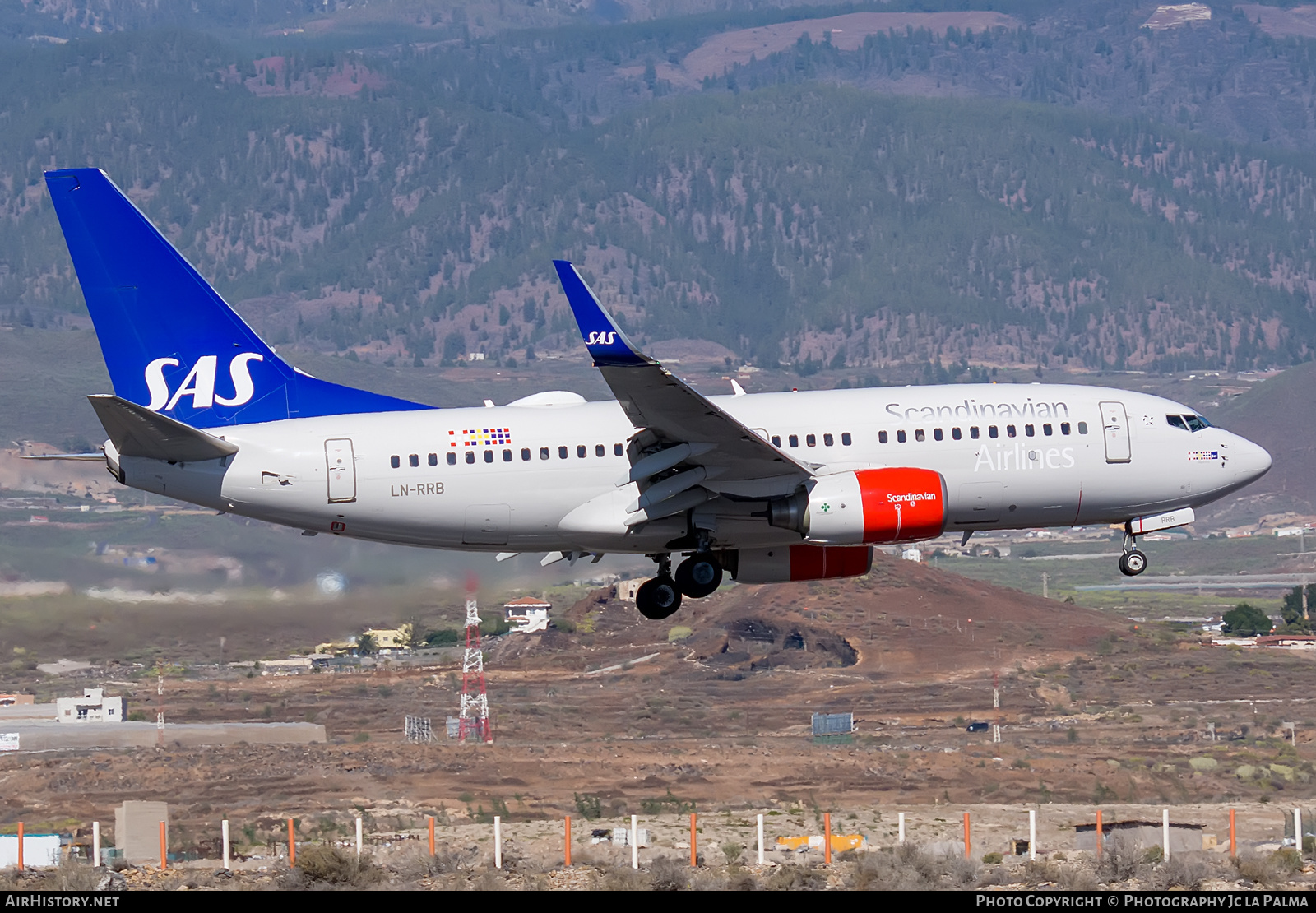 Aircraft Photo of LN-RRB | Boeing 737-783 | Scandinavian Airlines - SAS | AirHistory.net #429475