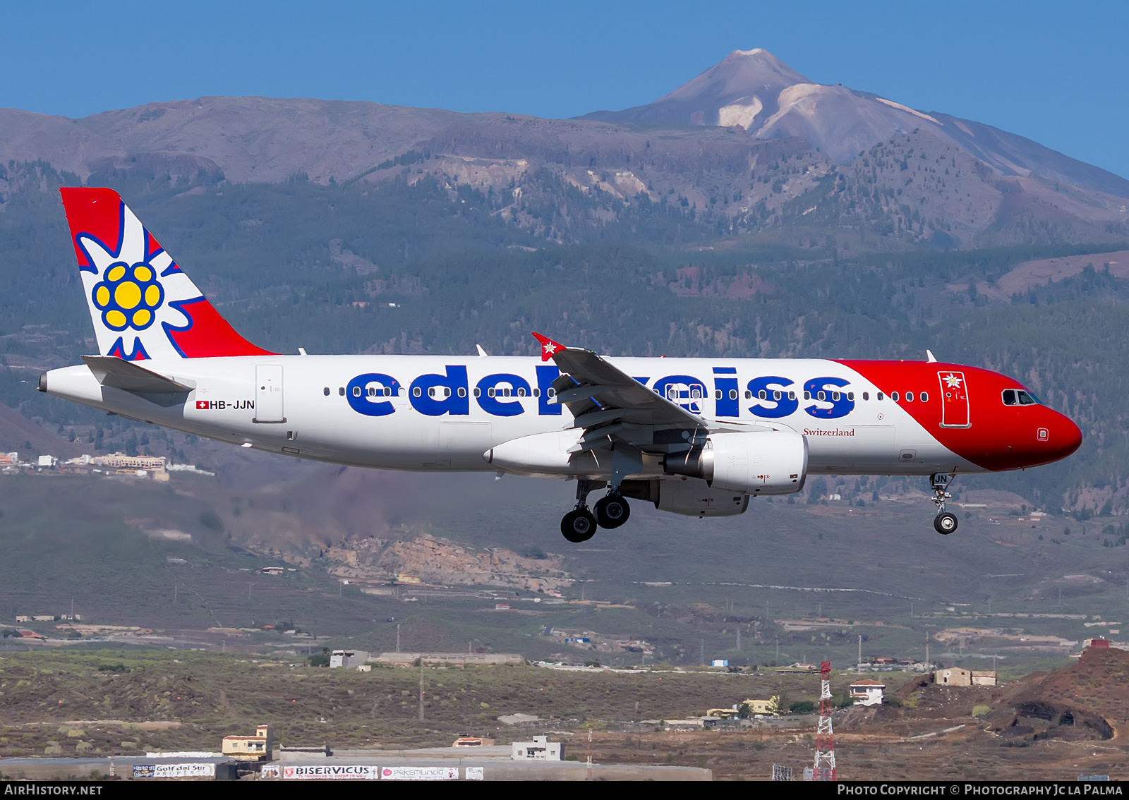 Aircraft Photo of HB-JJN | Airbus A320-214 | Edelweiss Air | AirHistory.net #429481