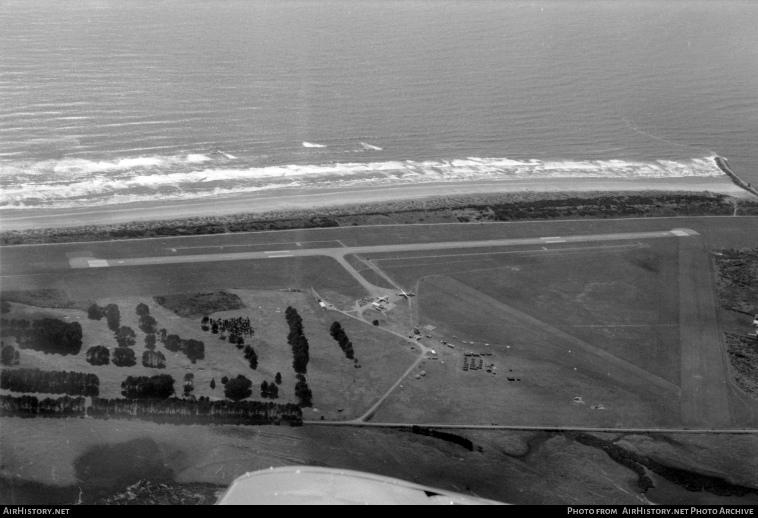 Airport photo of Westport (NZWS / WSZ) in New Zealand | AirHistory.net #429549