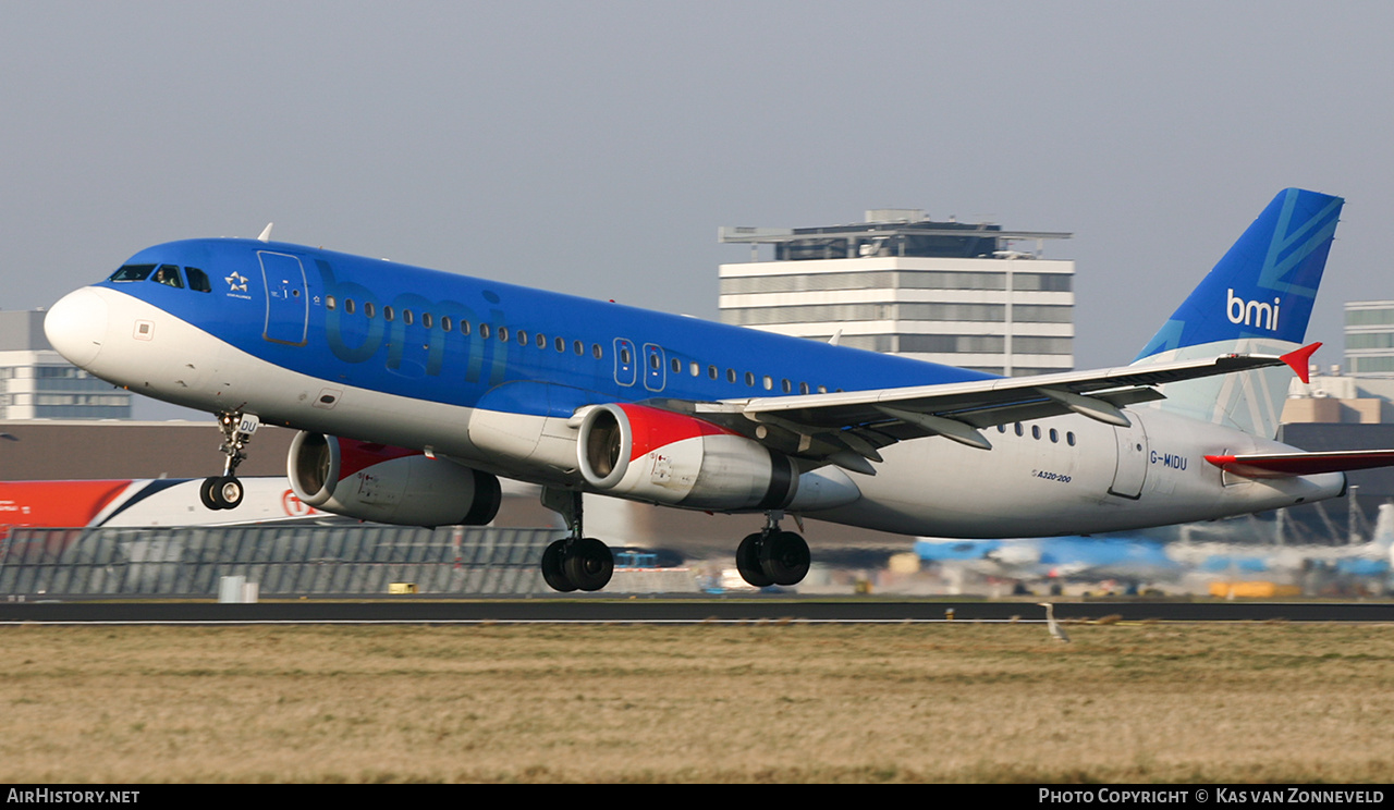 Aircraft Photo of G-MIDU | Airbus A320-232 | BMI - British Midland International | AirHistory.net #429583