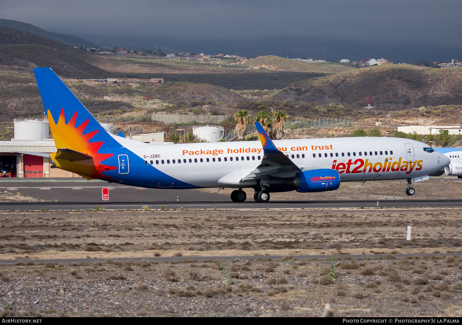 Aircraft Photo of G-JZBC | Boeing 737-800 | Jet2 Holidays | AirHistory.net #429605