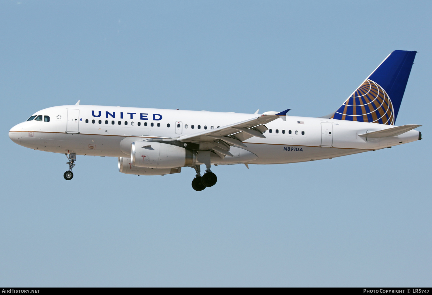 Aircraft Photo of N891UA | Airbus A319-132 | United Airlines | AirHistory.net #429681