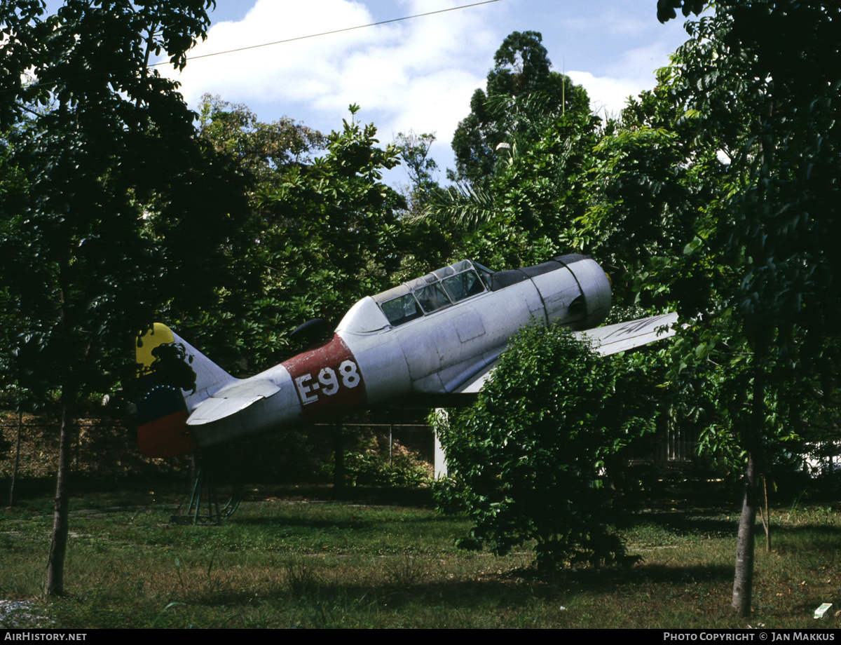 Aircraft Photo of E-98 | North American AT-6 Texan | Venezuela - Air Force | AirHistory.net #429742