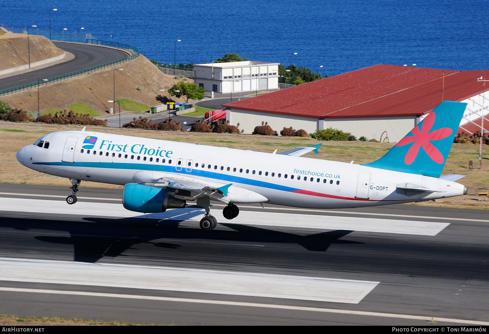 Aircraft Photo of G-OOPT | Airbus A320-214 | First Choice Airways | AirHistory.net #429778