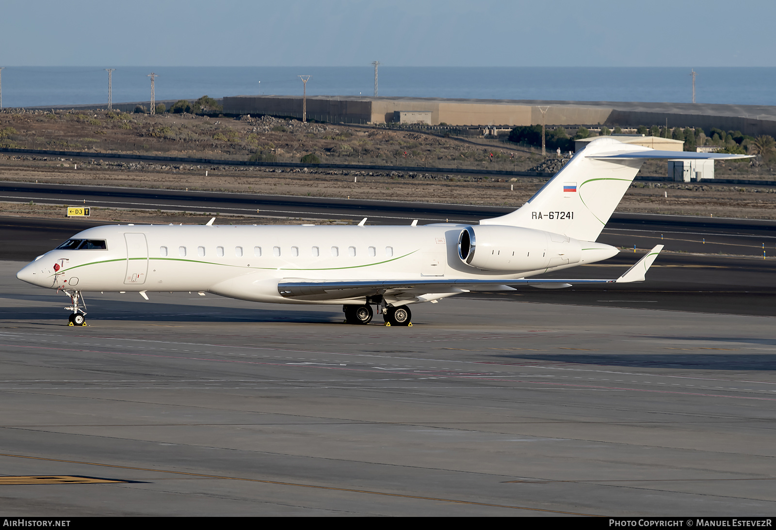 Aircraft Photo of RA-67241 | Bombardier Global 6000 (BD-700-1A10) | AirHistory.net #429898