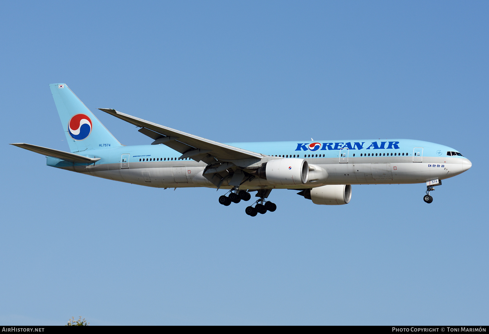 Aircraft Photo of HL7574 | Boeing 777-2B5/ER | Korean Air | AirHistory.net #429946