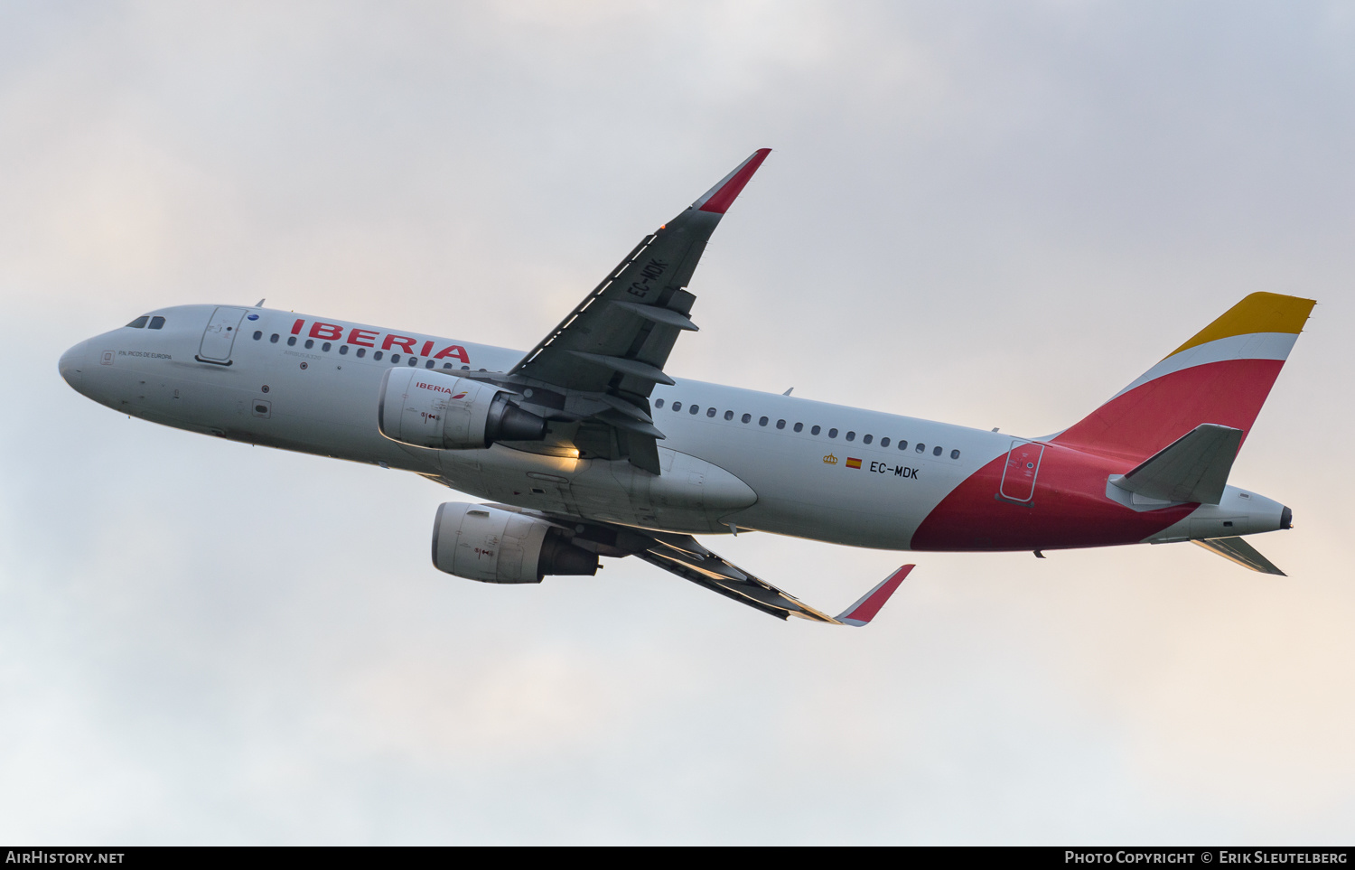 Aircraft Photo of EC-MDK | Airbus A320-214 | Iberia | AirHistory.net #430034