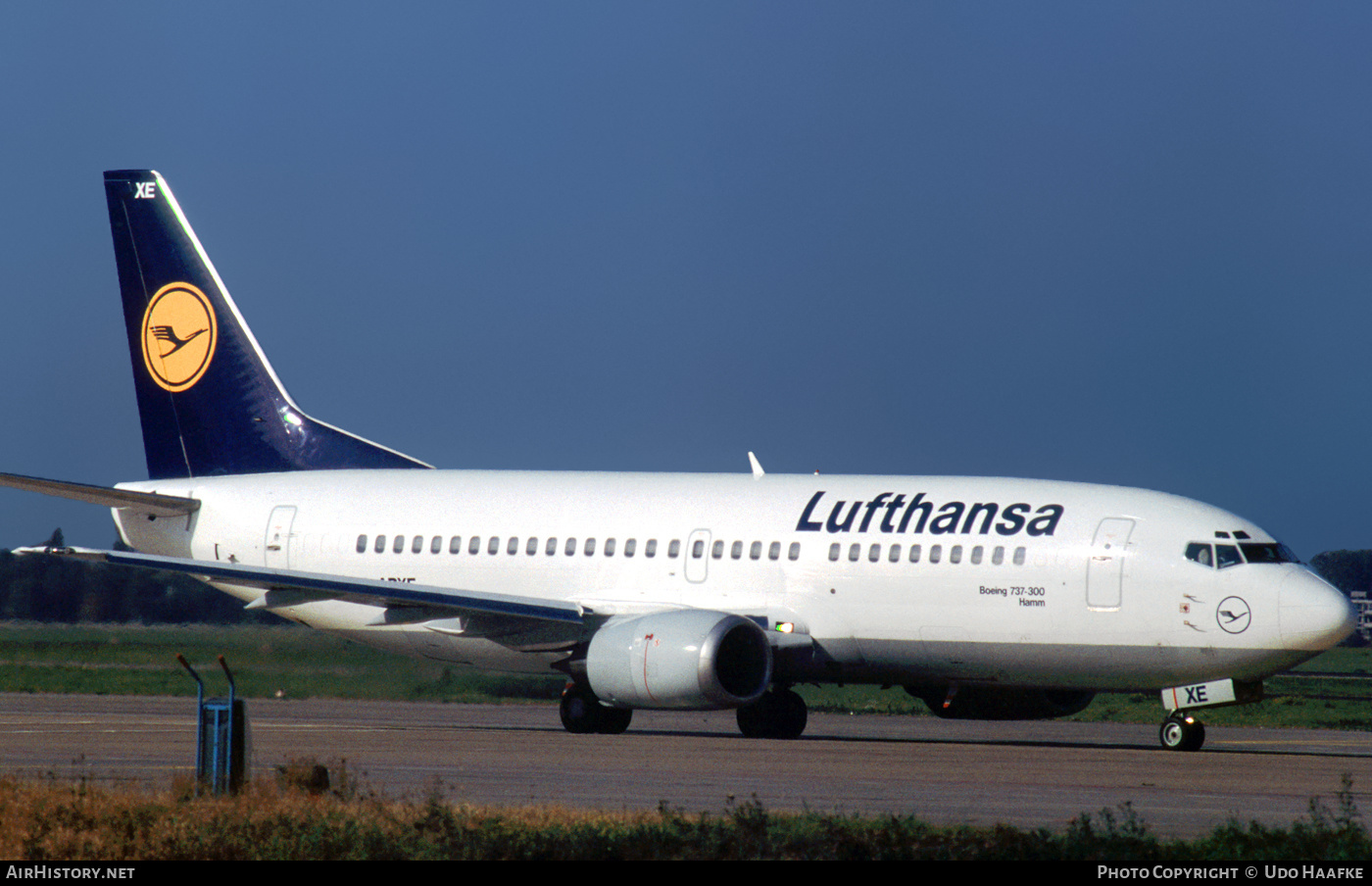 Aircraft Photo of DABXE Boeing 737330 Lufthansa