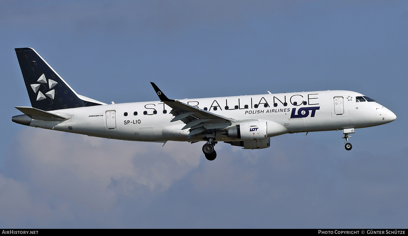 Aircraft Photo of SP-LIO | Embraer 175LR (ERJ-170-200LR) | LOT Polish Airlines - Polskie Linie Lotnicze | AirHistory.net #430104