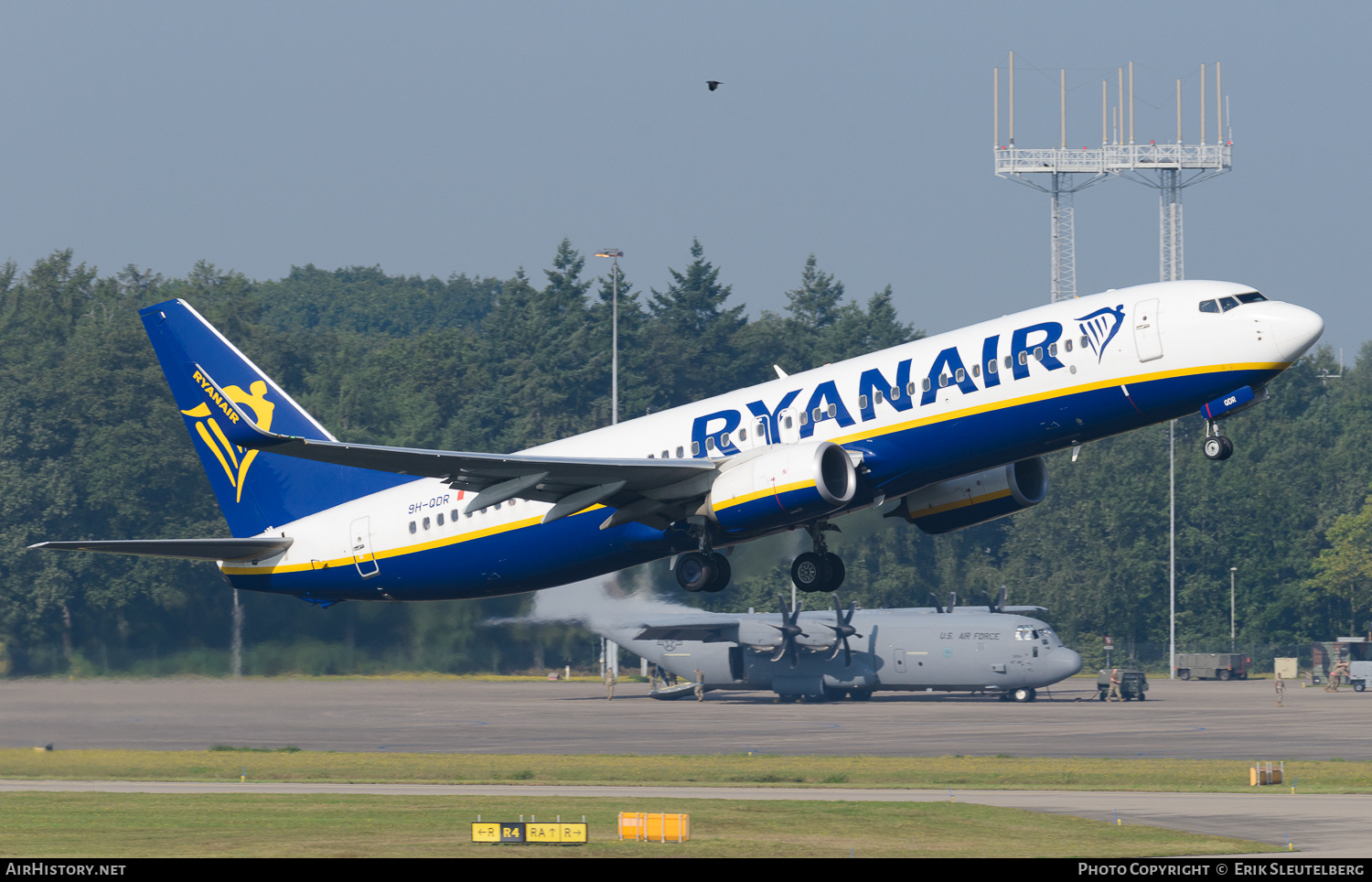 Aircraft Photo of 9H-QDR | Boeing 737-800 | Ryanair | AirHistory.net #430209
