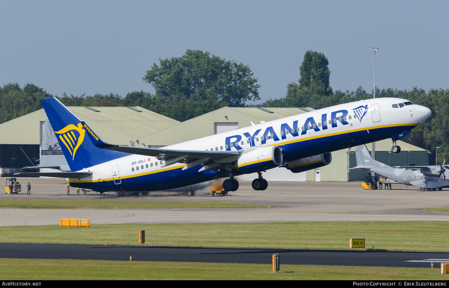 Aircraft Photo of 9H-QAJ | Boeing 737-800 | Ryanair | AirHistory.net #430230
