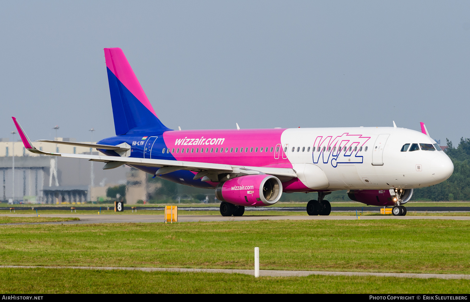 Aircraft Photo of HA-LYH | Airbus A320-232 | Wizz Air | AirHistory.net #430235