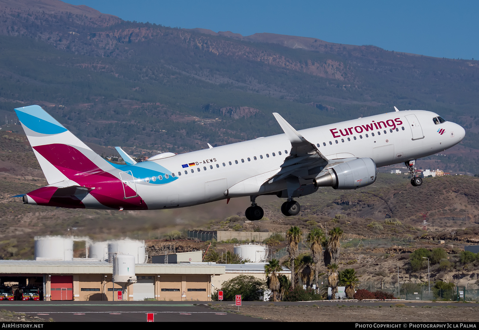 Aircraft Photo of D-AEWS | Airbus A320-214 | Eurowings | AirHistory.net #430289