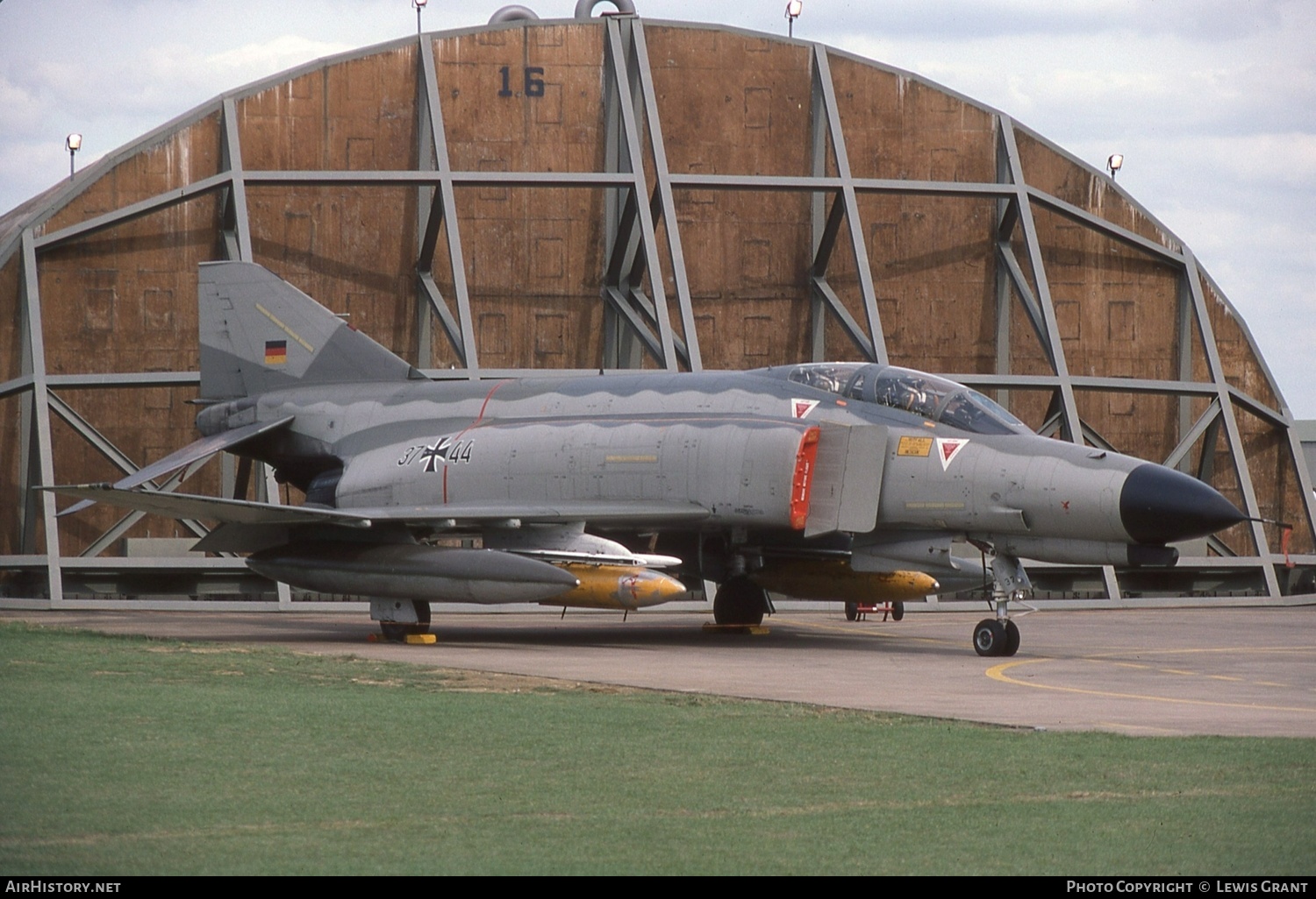 Aircraft Photo of 3744 | McDonnell Douglas F-4F Phantom II | Germany - Air Force | AirHistory.net #430290
