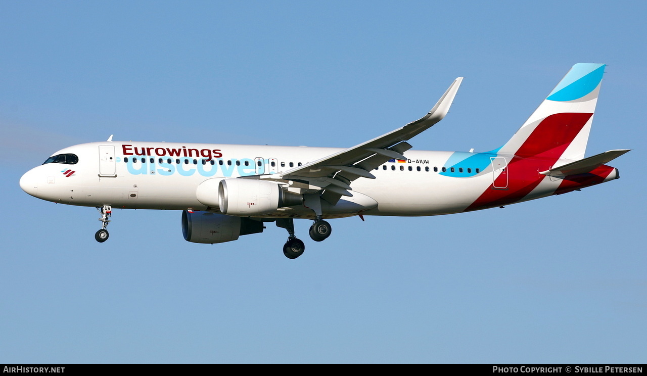 Aircraft Photo of D-AIUW | Airbus A320-214 | Eurowings Discover | AirHistory.net #430291