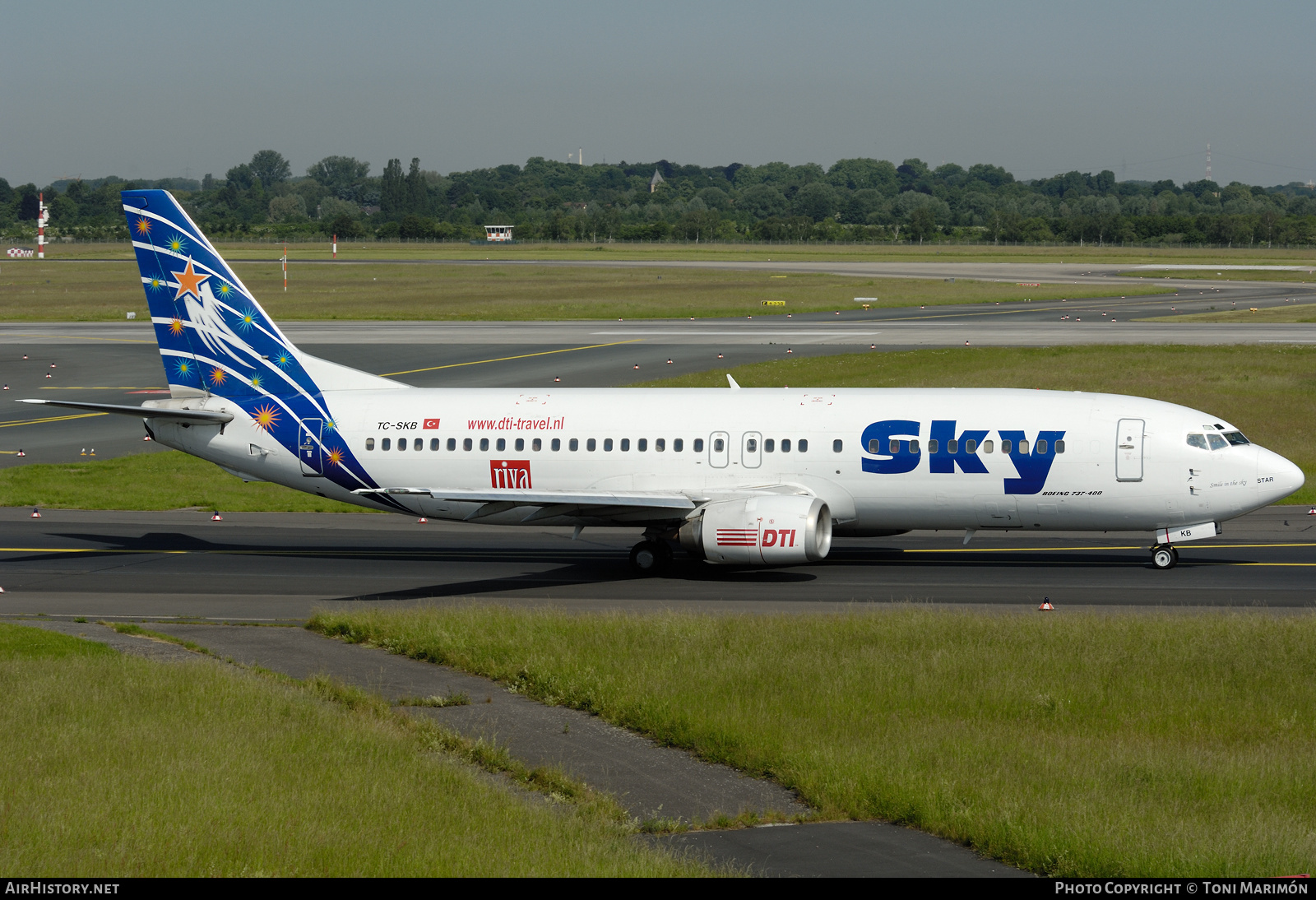 Aircraft Photo of TC-SKB | Boeing 737-430 | Sky Airlines | AirHistory.net #430361