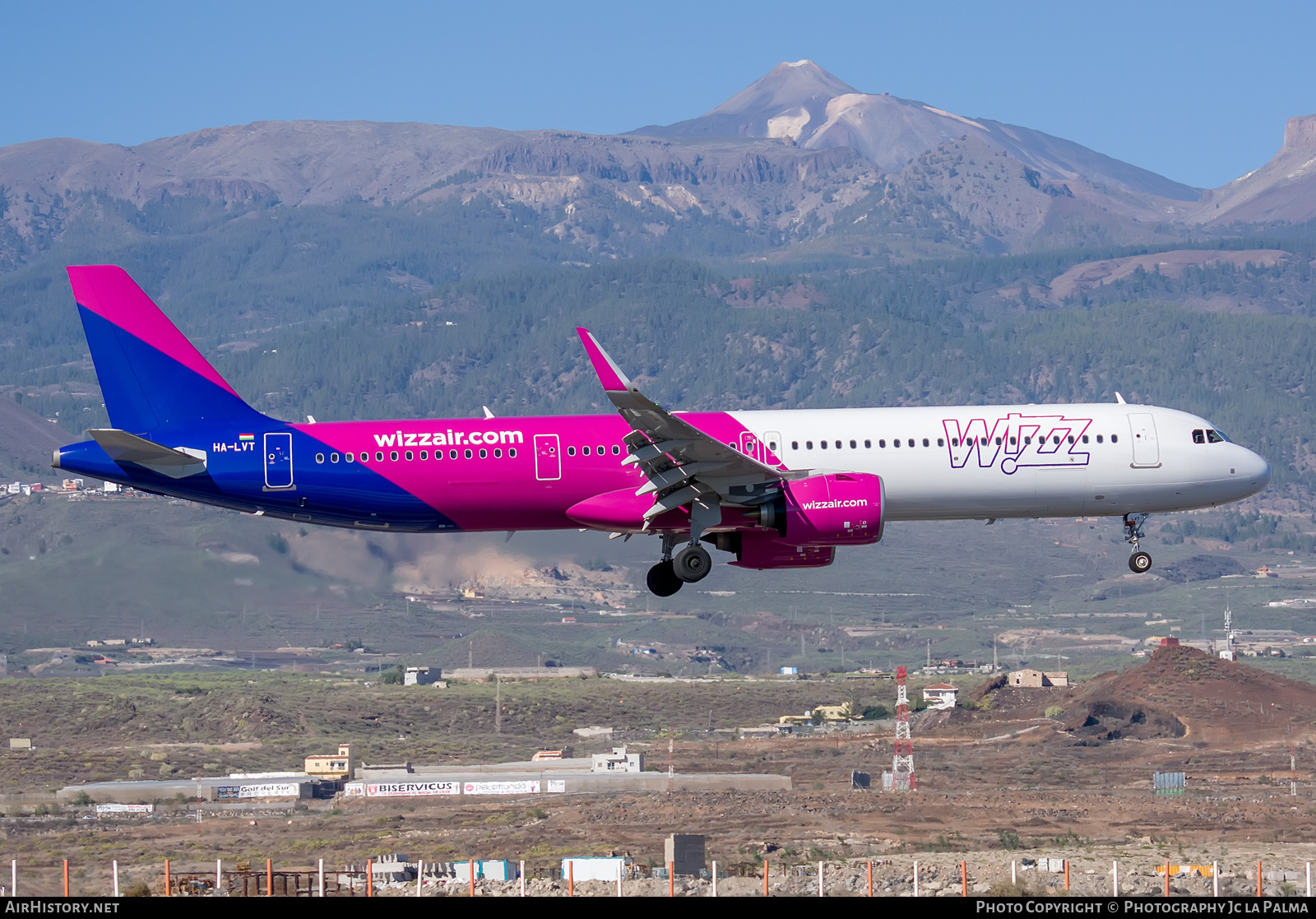 Aircraft Photo of HA-LVT | Airbus A321-271NX | Wizz Air | AirHistory.net #430411