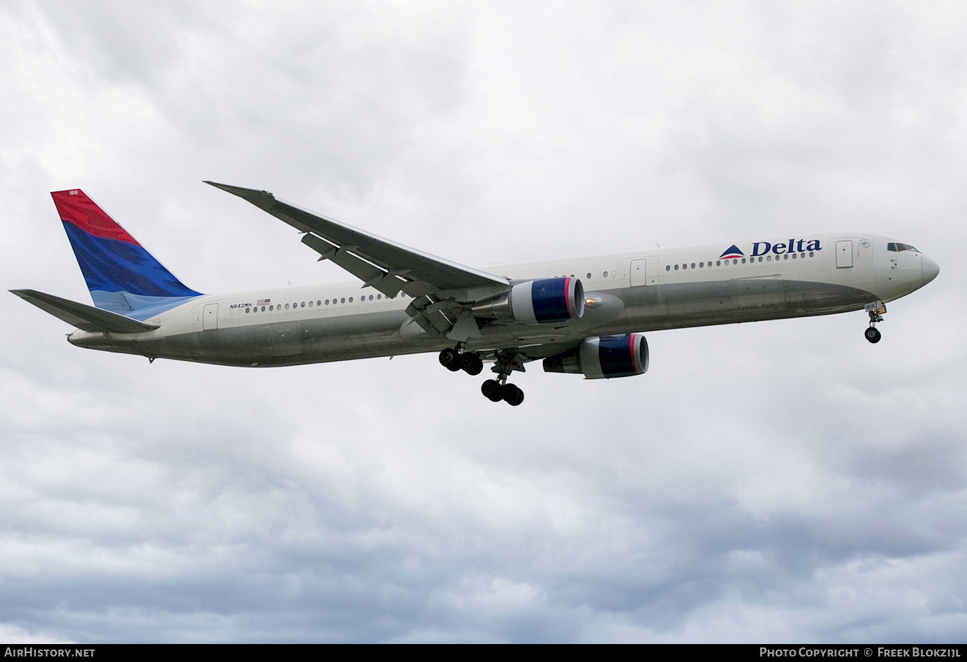 Aircraft Photo of N842MH | Boeing 767-432/ER | Delta Air Lines | AirHistory.net #430481