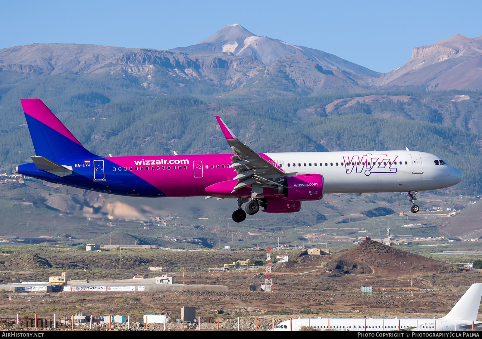 Aircraft Photo of HA-LVJ | Airbus A321-271NX | Wizz Air | AirHistory.net #430509