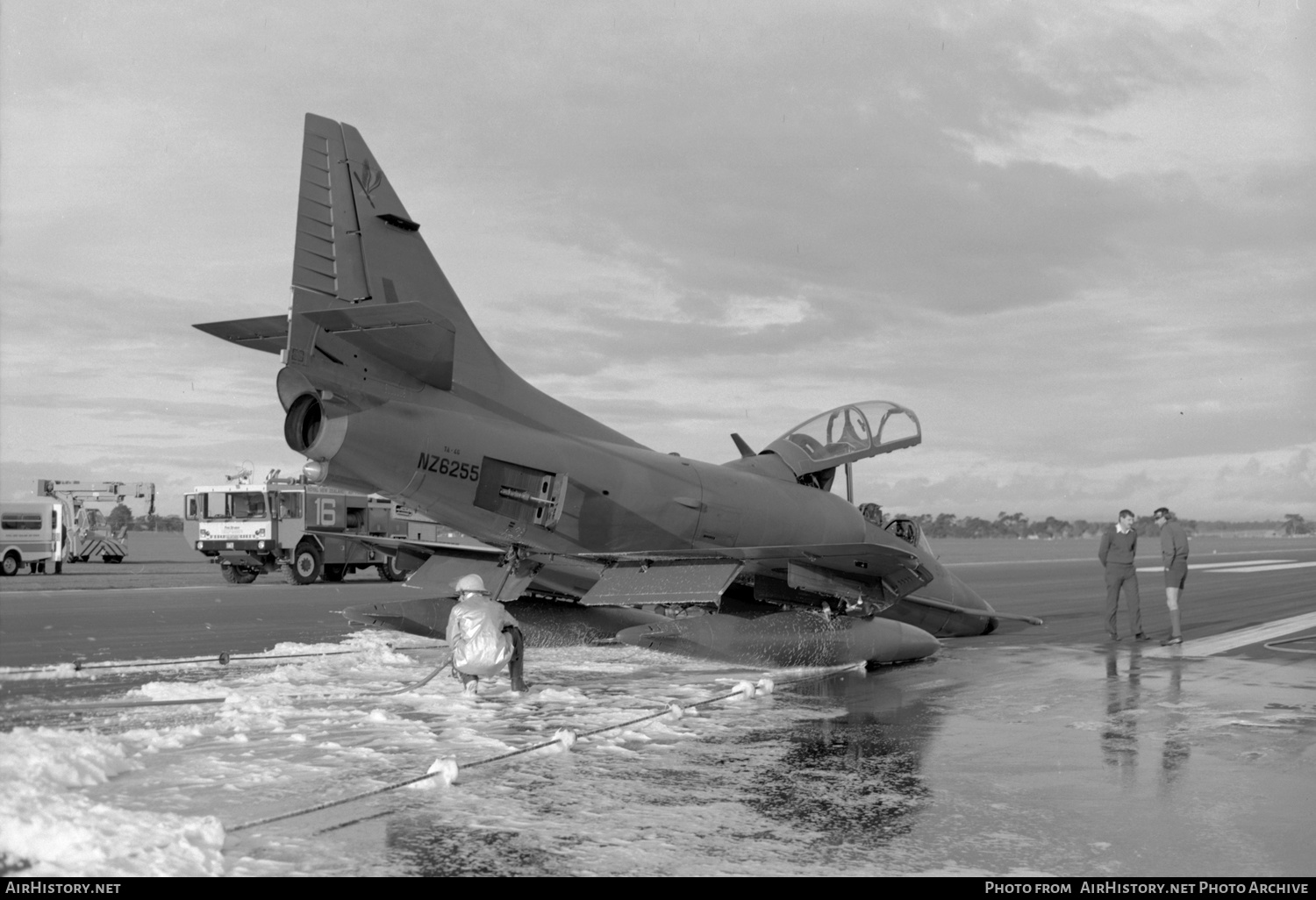 Aircraft Photo of NZ6255 | Douglas TA-4G Skyhawk | New Zealand - Air Force | AirHistory.net #430544