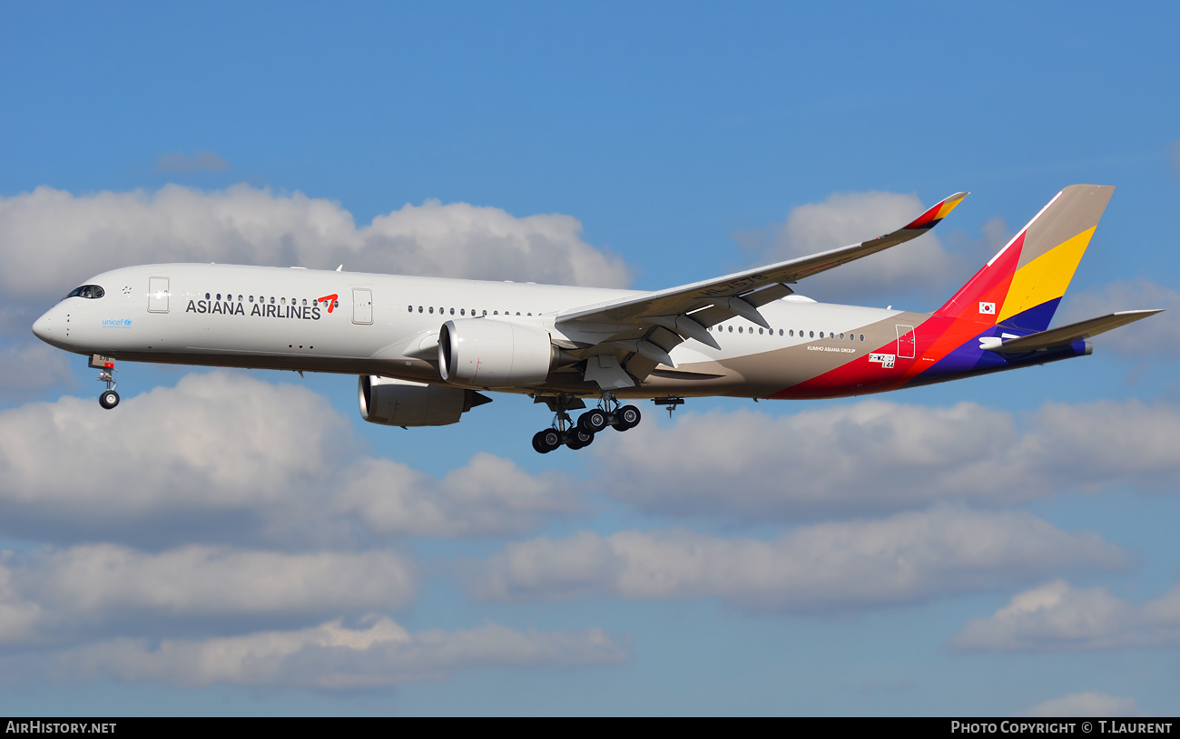 Aircraft Photo of F-WZNJ | Airbus A350-941 | Asiana Airlines | AirHistory.net #430619