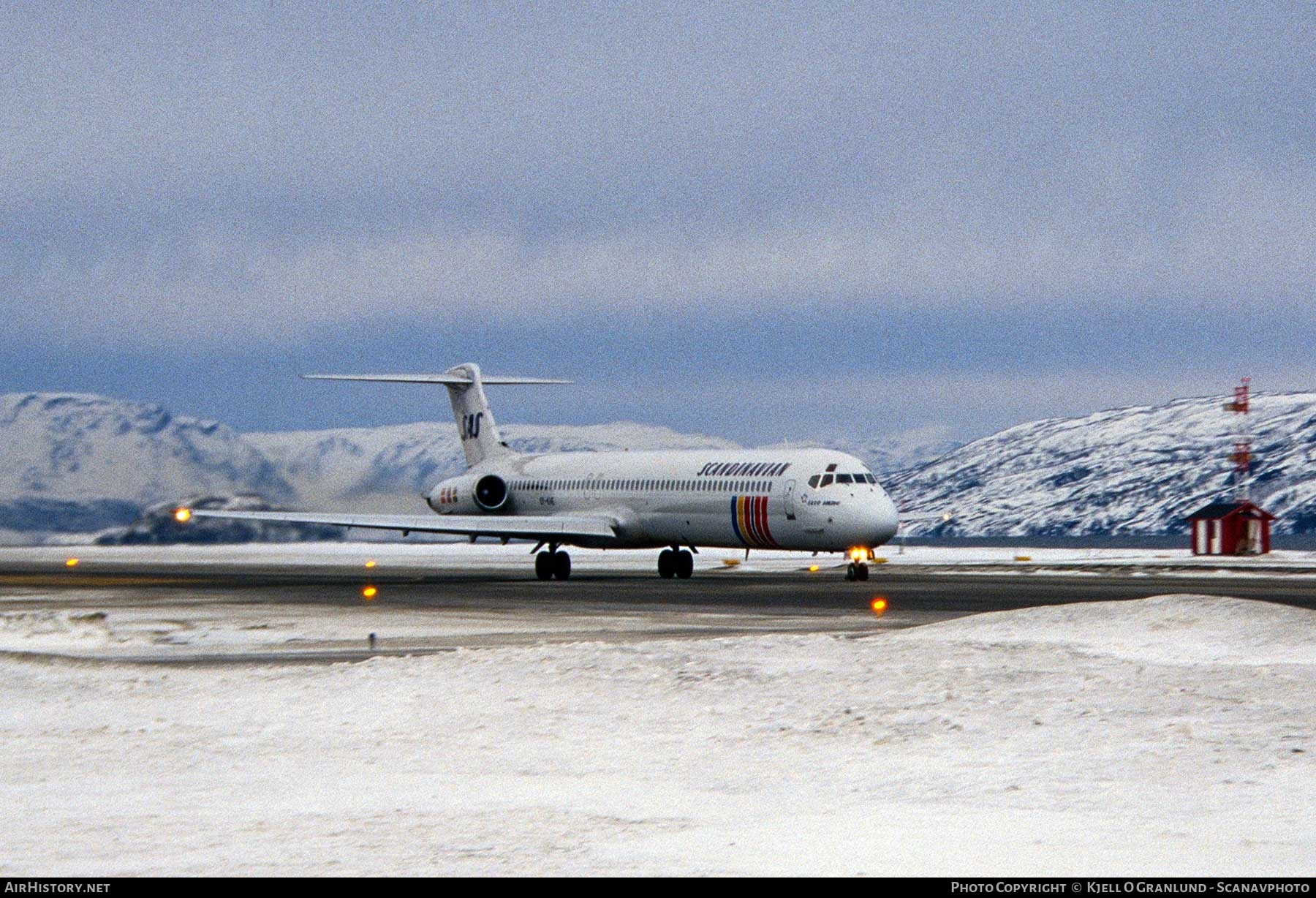 Aircraft Photo of OY-KHE | McDonnell Douglas MD-82 (DC-9-82) | Scandinavian Airlines - SAS | AirHistory.net #430644