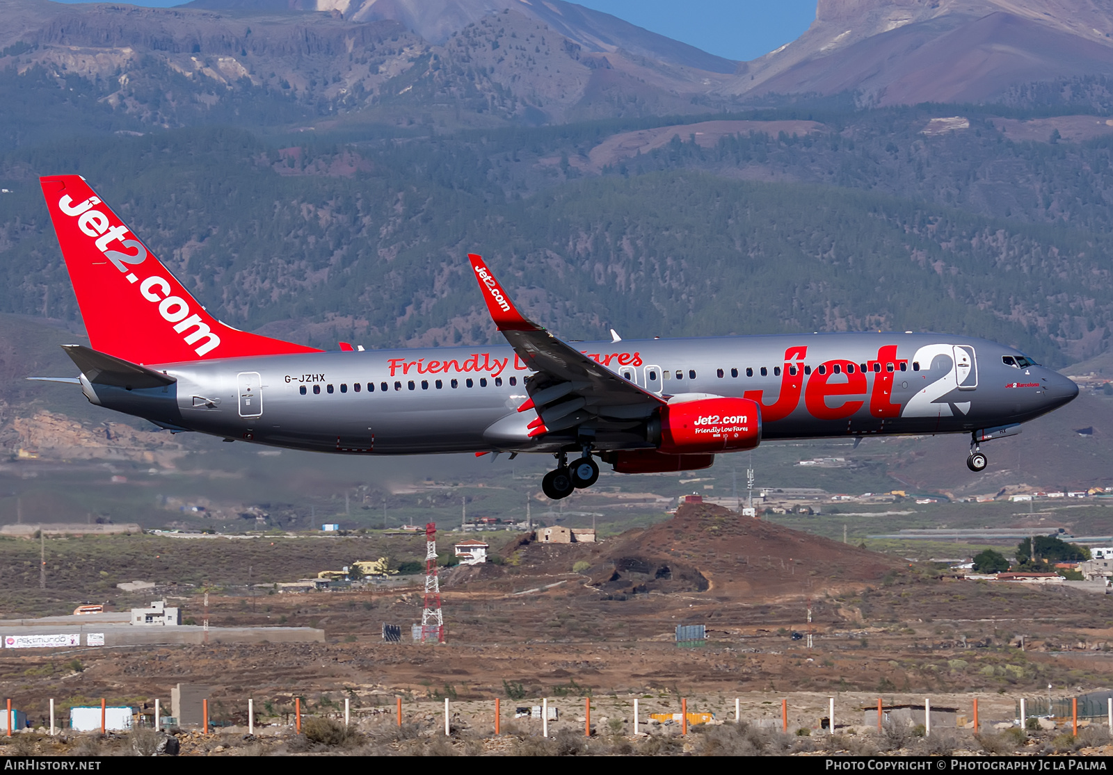 Aircraft Photo of G-JZHX | Boeing 737-800 | Jet2 | AirHistory.net #430669