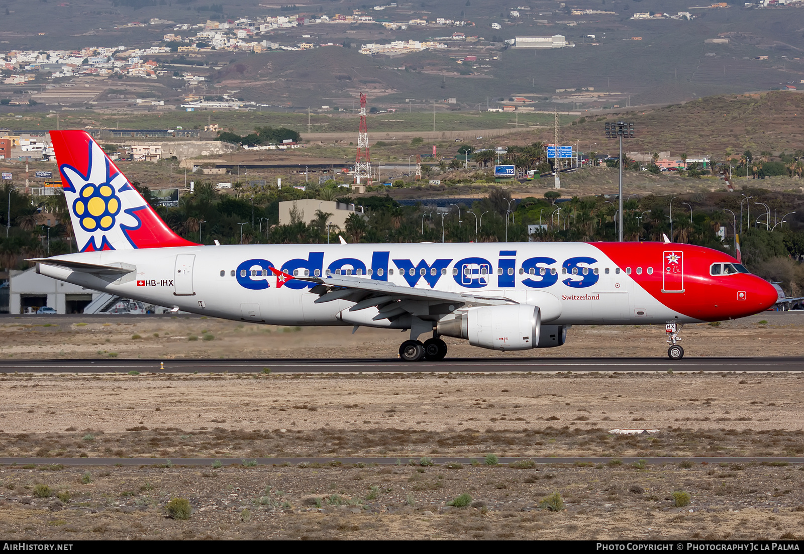 Aircraft Photo of HB-IHX | Airbus A320-214 | Edelweiss Air | AirHistory.net #430728