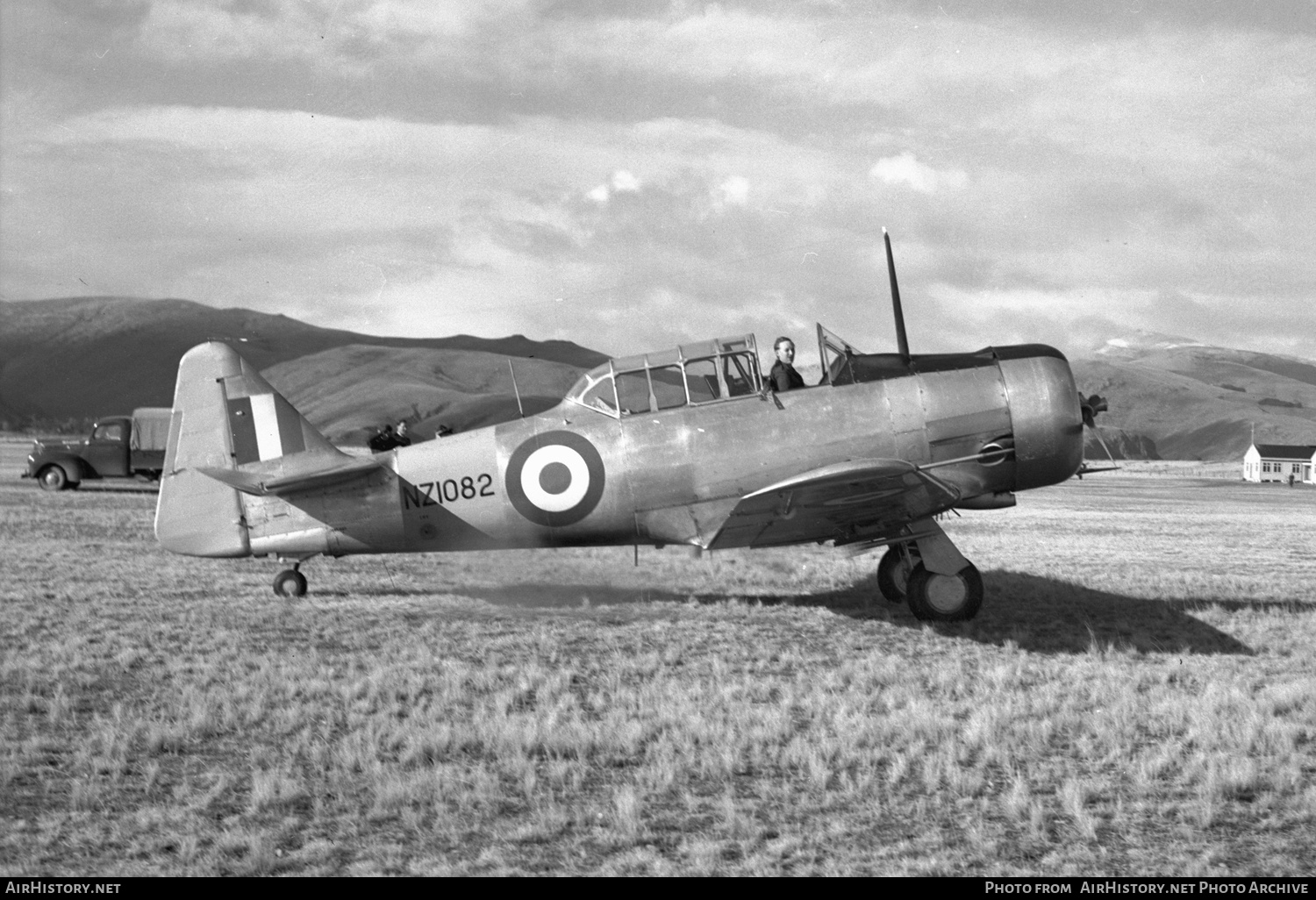 Aircraft Photo of NZ1082 | North American AT-6D Harvard III | New Zealand - Air Force | AirHistory.net #430860