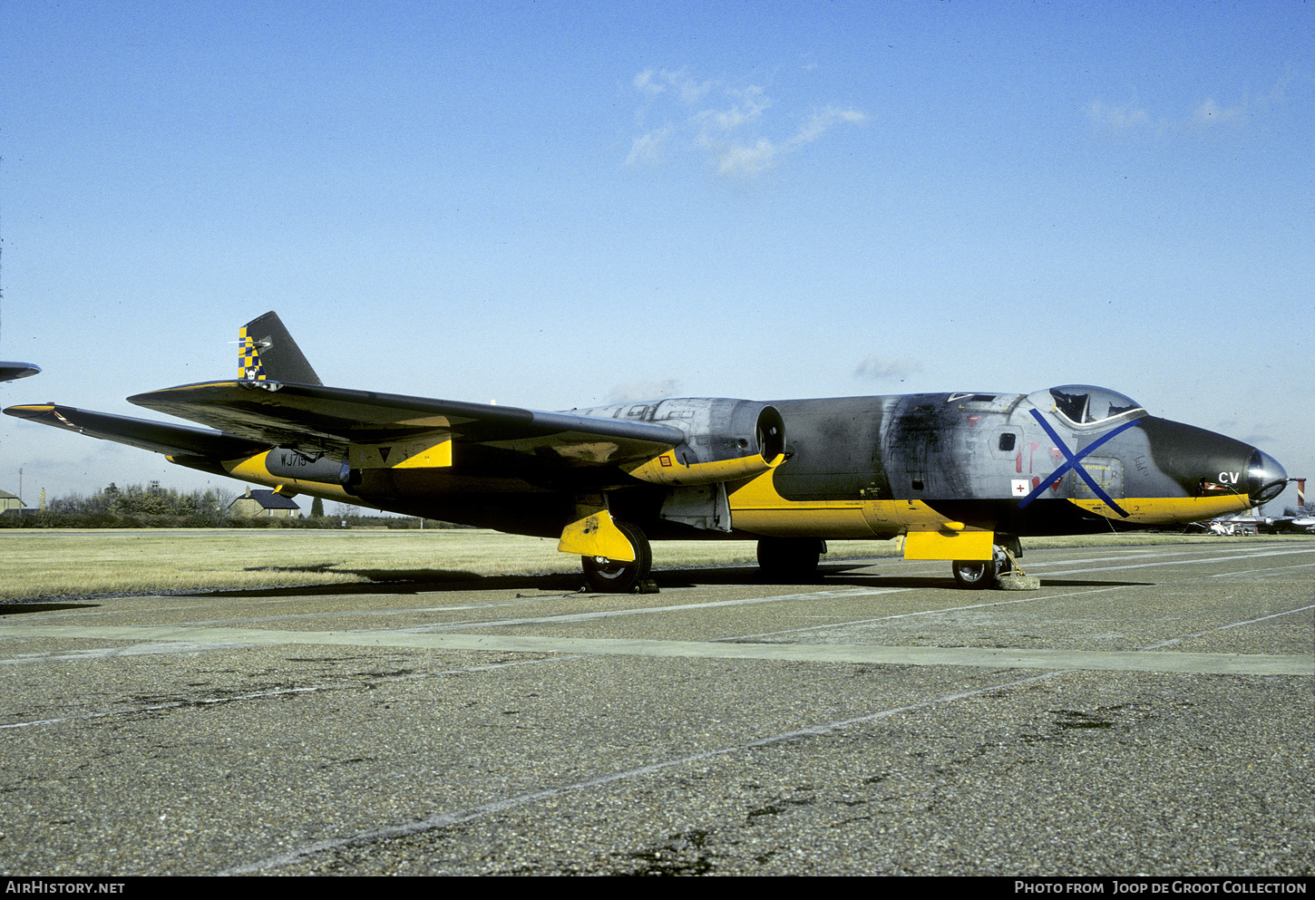 Aircraft Photo of WJ715 | English Electric Canberra TT18 | UK - Air Force | AirHistory.net #430864