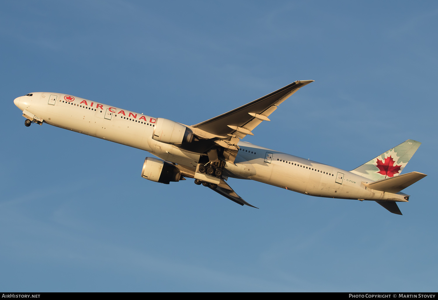 Aircraft Photo of C-FIUW | Boeing 777-333/ER | Air Canada | AirHistory.net #430891