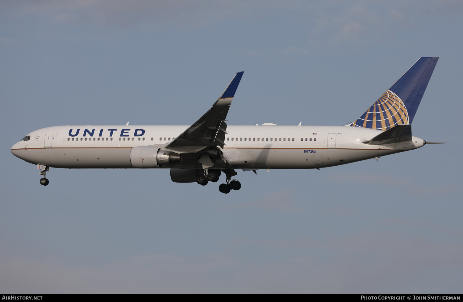 Aircraft Photo of N672UA | Boeing 767-322/ER | United Airlines | AirHistory.net #430910