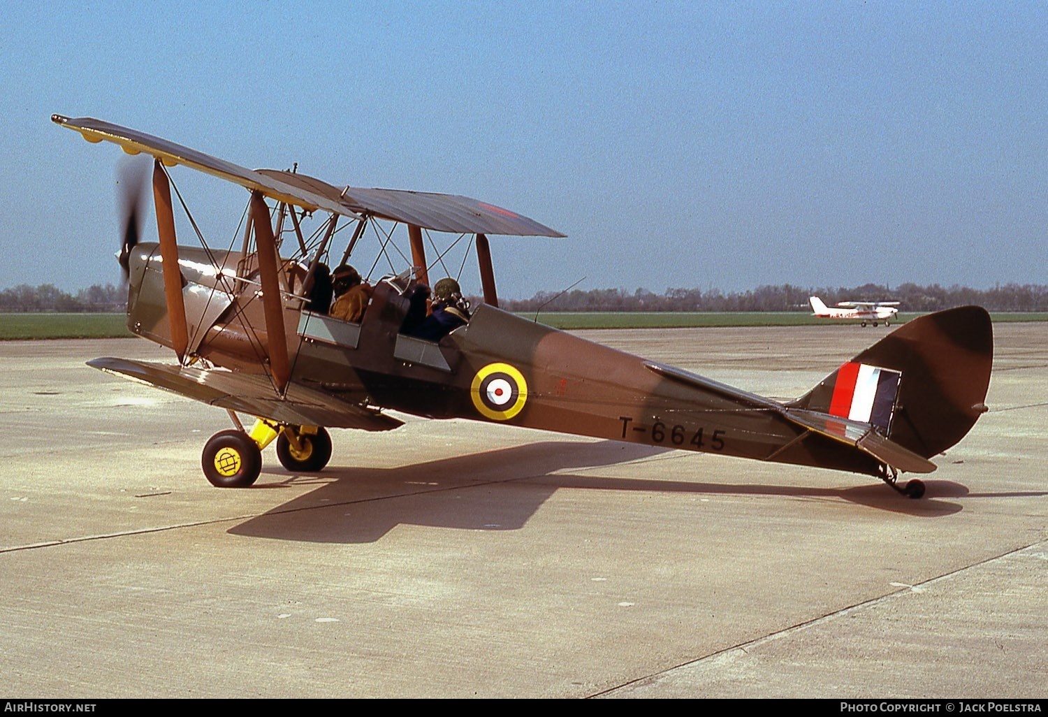 Aircraft Photo of G-AIIZ / T-6645 | De Havilland D.H. 82A Tiger Moth II | UK - Air Force | AirHistory.net #430917