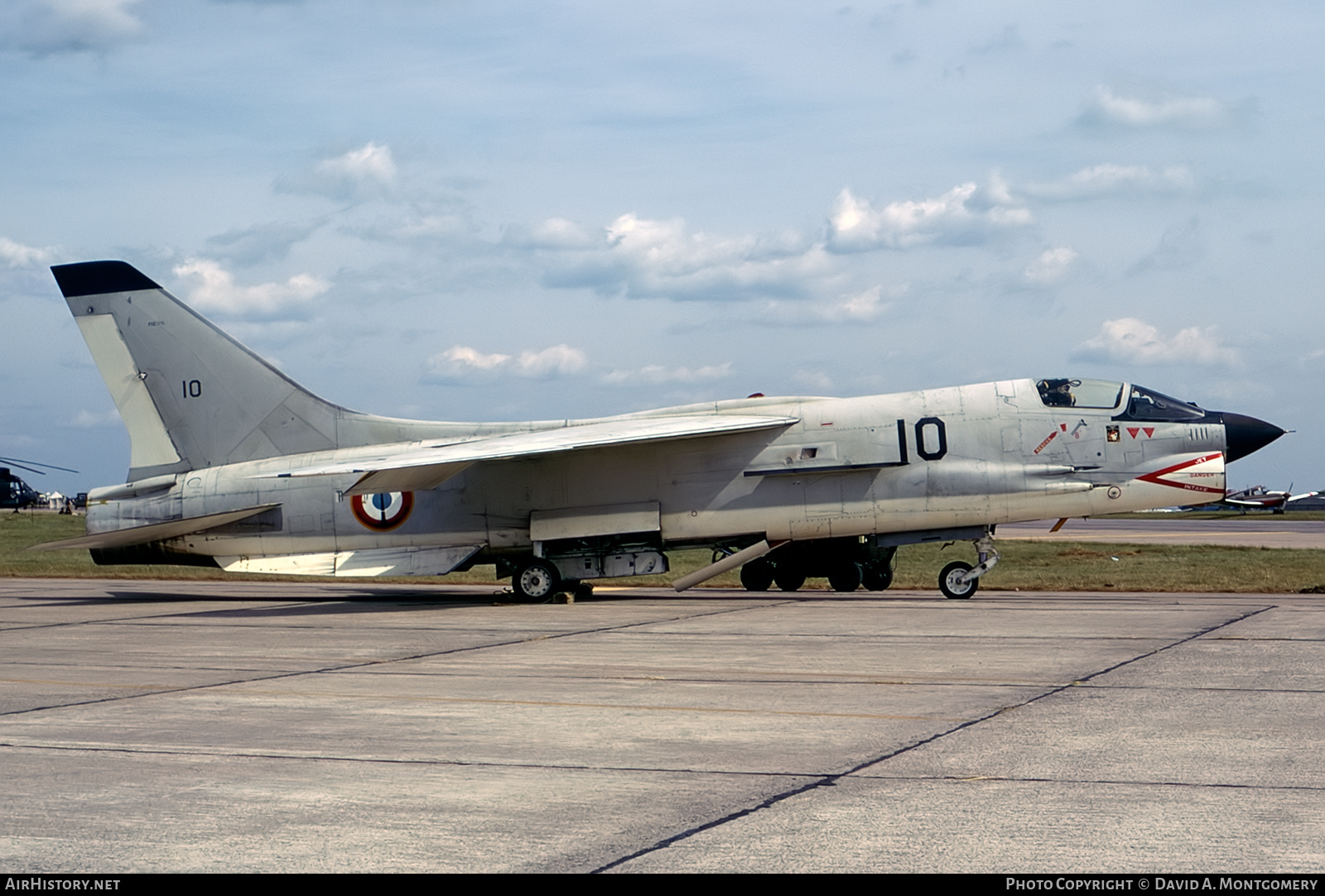 Aircraft Photo of 10 | Vought F-8E(FN) Crusader | France - Navy | AirHistory.net #431014