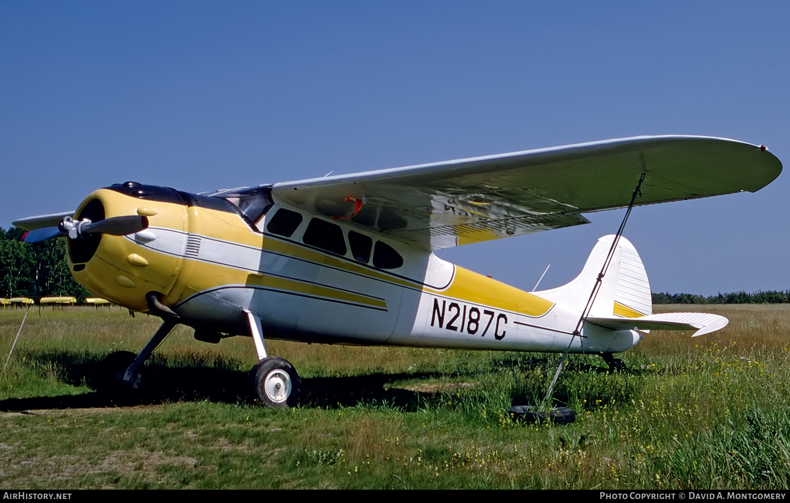 Aircraft Photo of N2187C | Cessna 195A | AirHistory.net #431019