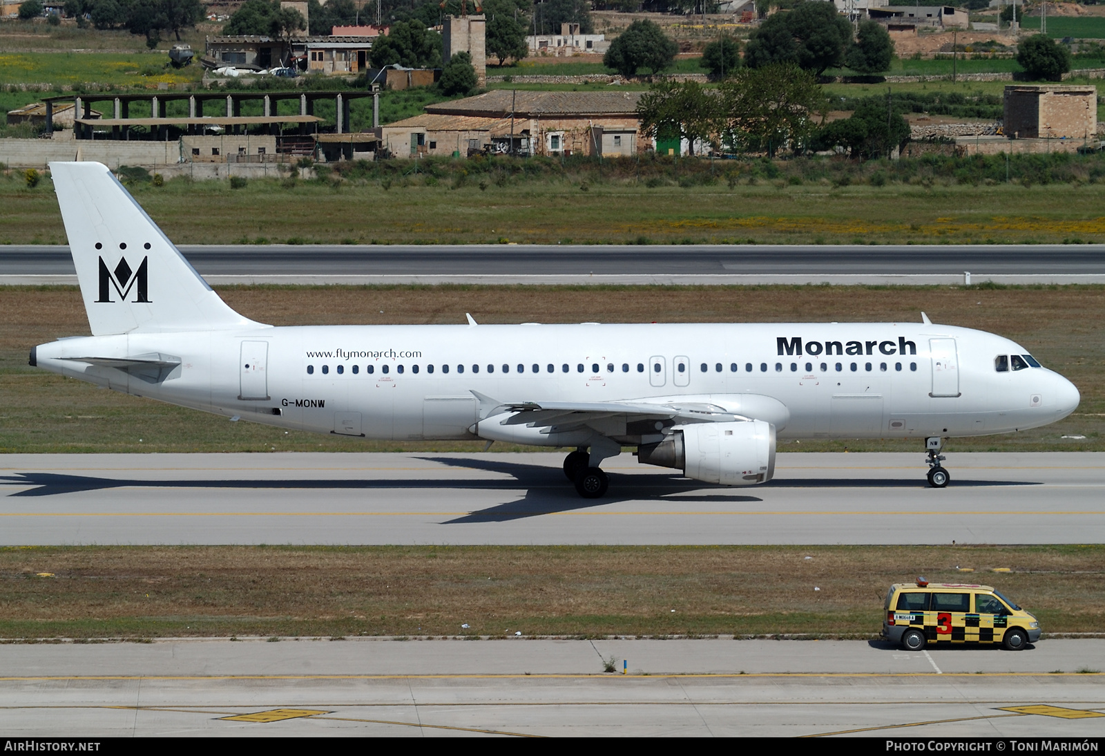 Aircraft Photo of G-MONW | Airbus A320-212 | Monarch Airlines | AirHistory.net #431077