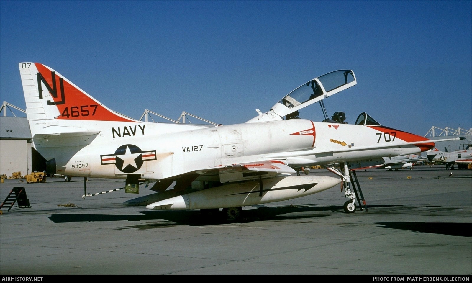 Aircraft Photo of 154657 / 4657 | Douglas TA-4F Skyhawk | USA - Navy | AirHistory.net #431171