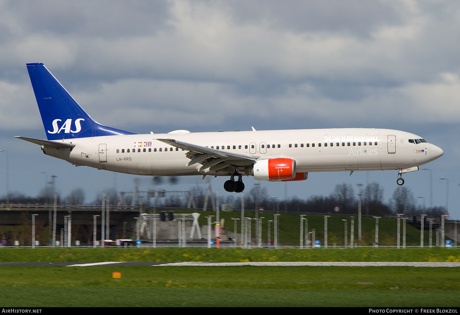 Aircraft Photo of LN-RRS | Boeing 737-883 | Scandinavian Airlines - SAS | AirHistory.net #431185