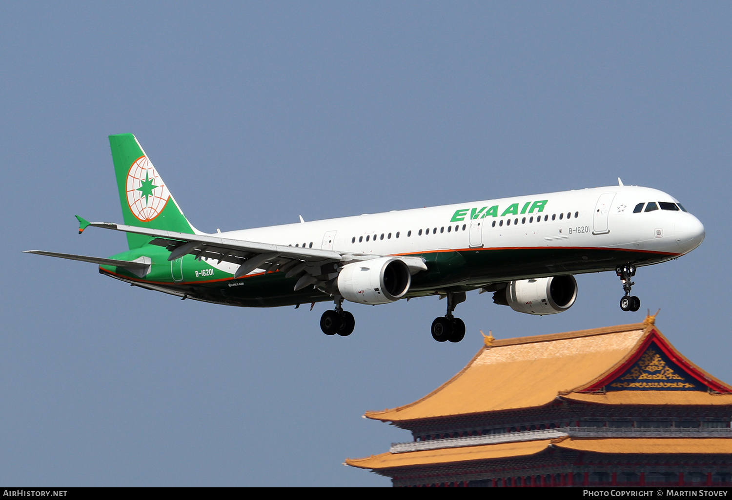 Aircraft Photo of B-16201 | Airbus A321-211 | EVA Air | AirHistory.net #431254