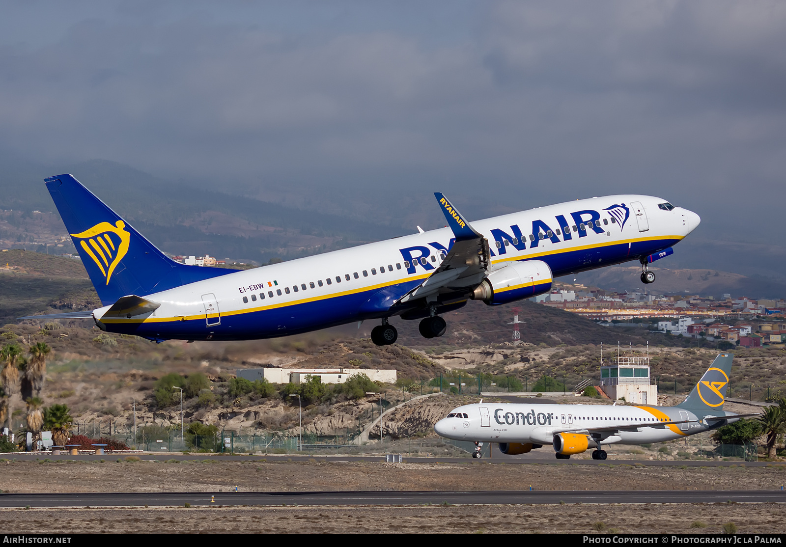 Aircraft Photo of EI-EBW | Boeing 737-8AS | Ryanair | AirHistory.net #431261