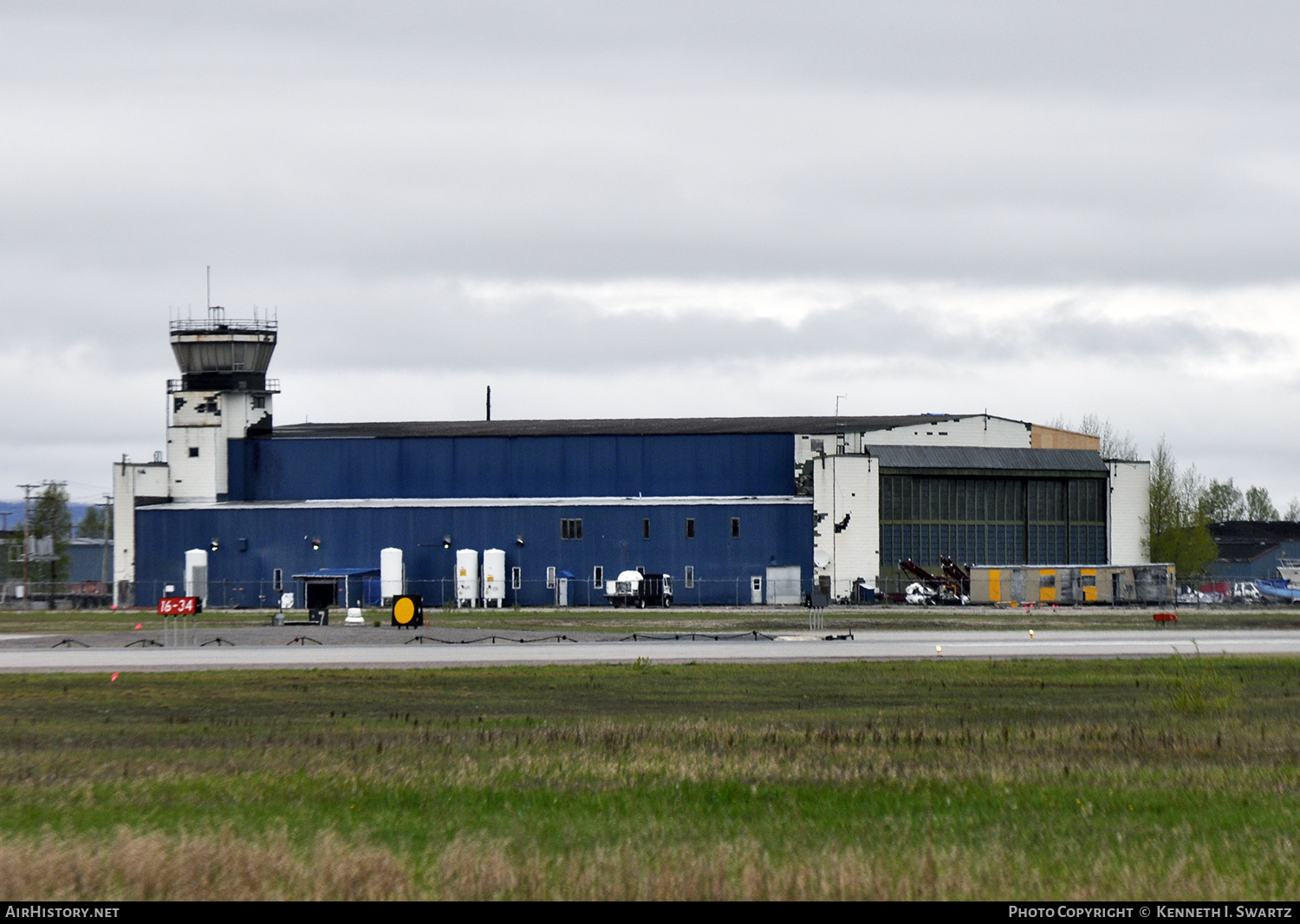 Airport photo of Goose Bay - Goose (CYYR / YYR) in Newfoundland and Labrador, Canada | AirHistory.net #431426