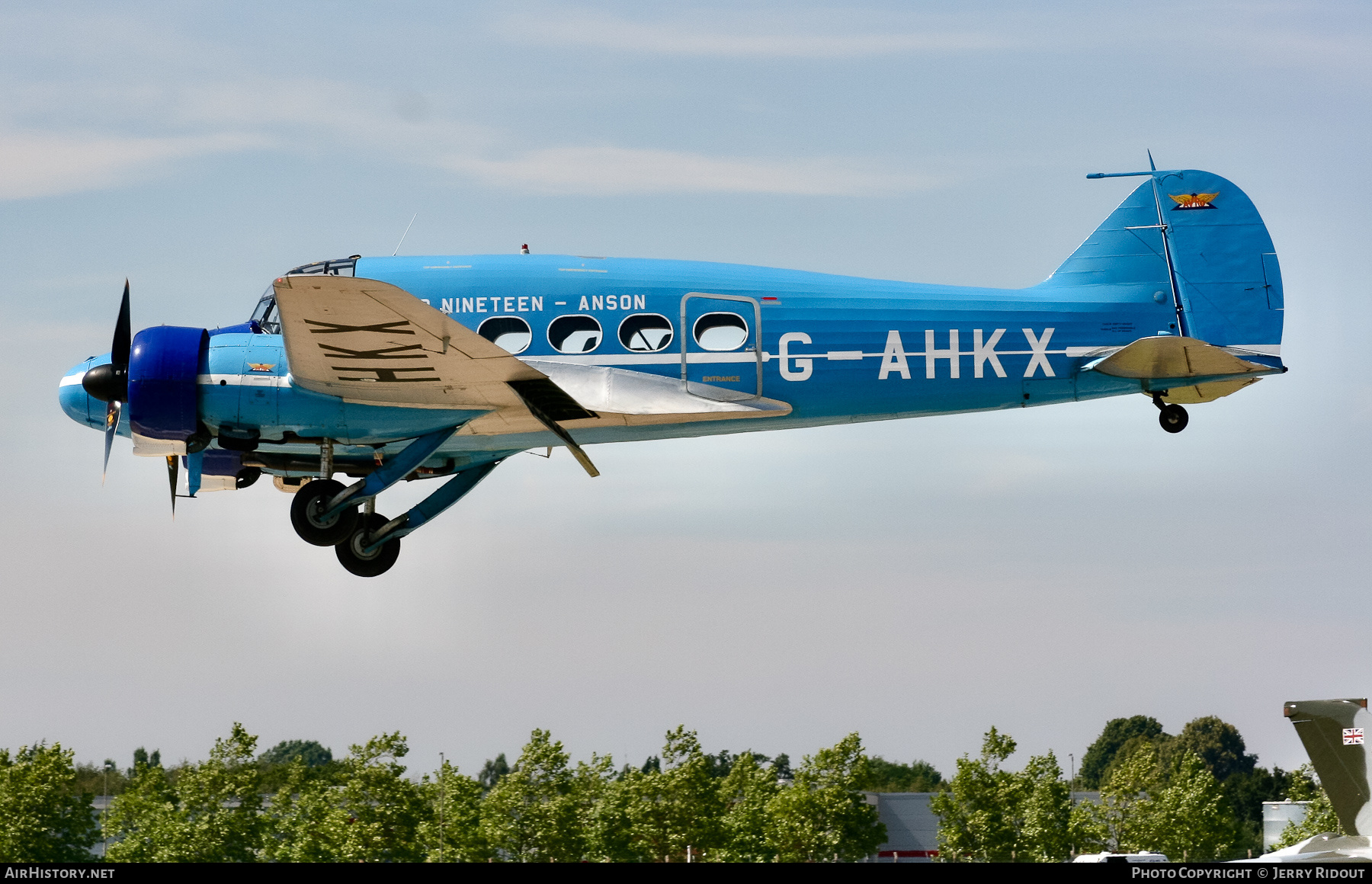 Aircraft Photo of G-AHKX | Avro 652A Nineteen Srs.2 | British Aerospace | AirHistory.net #431494