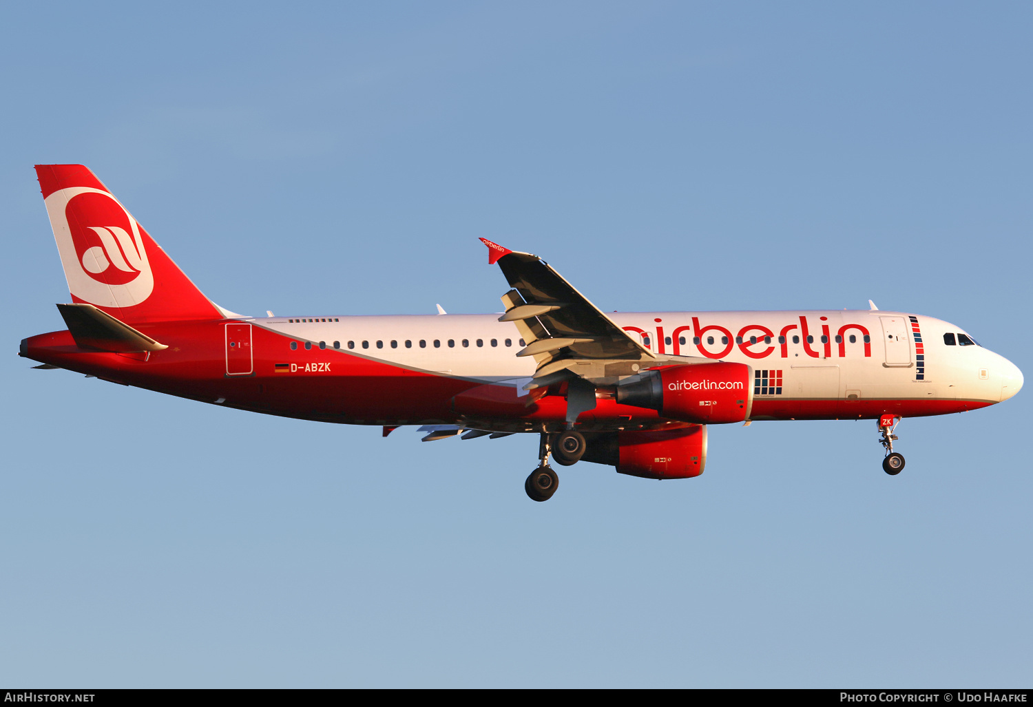 Aircraft Photo of D-ABZK | Airbus A320-216 | Air Berlin | AirHistory.net #431668